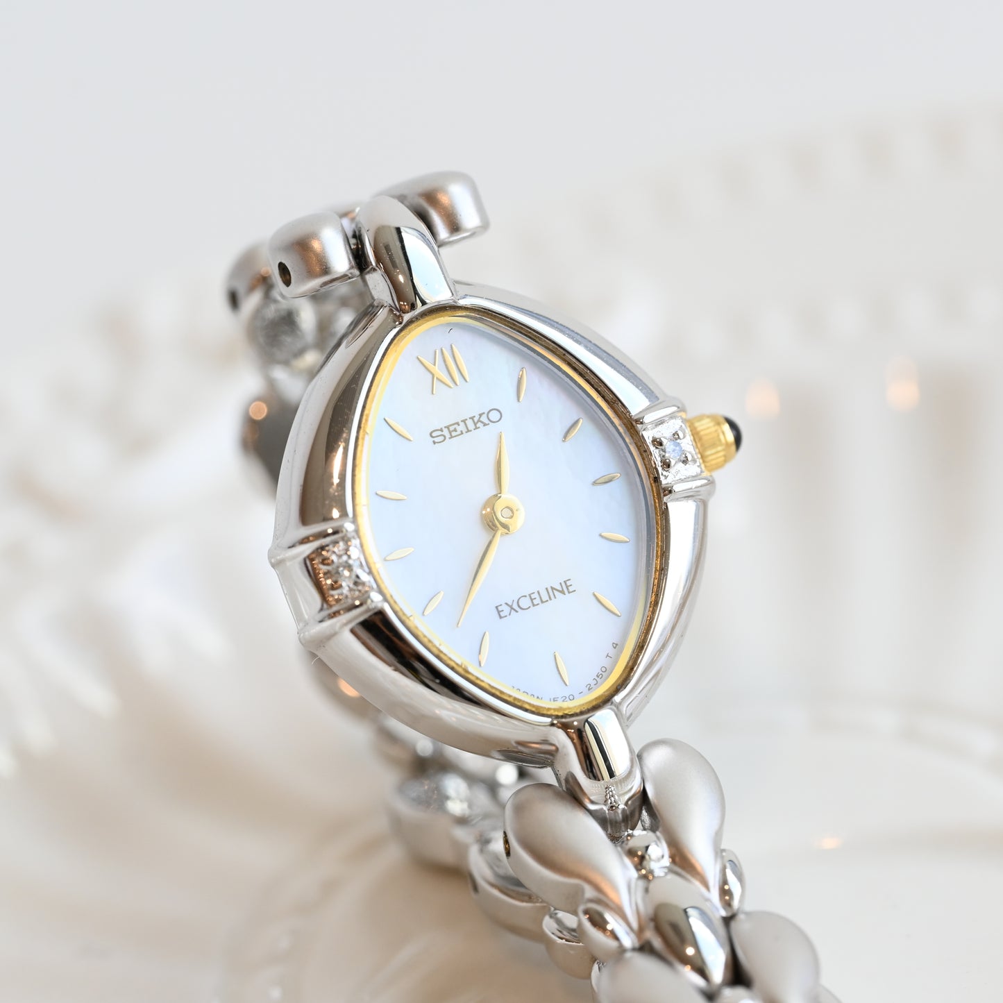 Seiko Exceline 1F20-6B60 MOP Dial