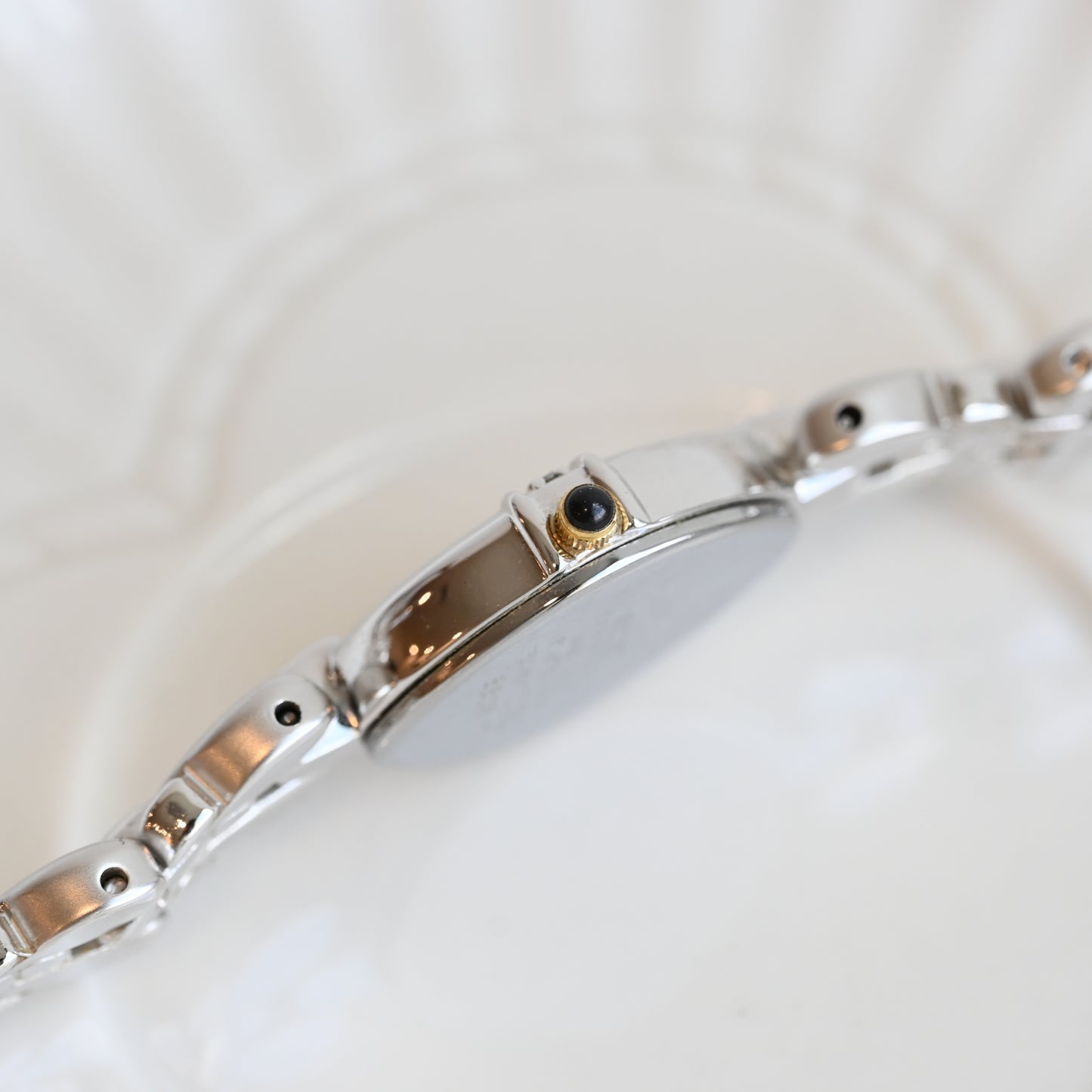 Seiko Exceline 1F20-6B60 MOP Dial