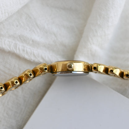 Seiko 1E20-5280 Heart-Shaped Bracelet Watch