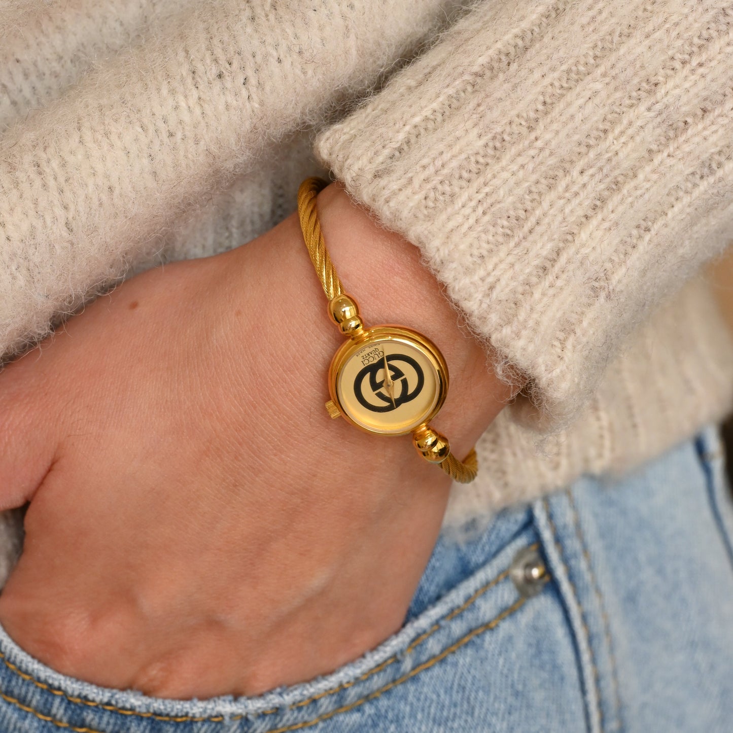 Gucci GG Gold Bangle Watch 2047L