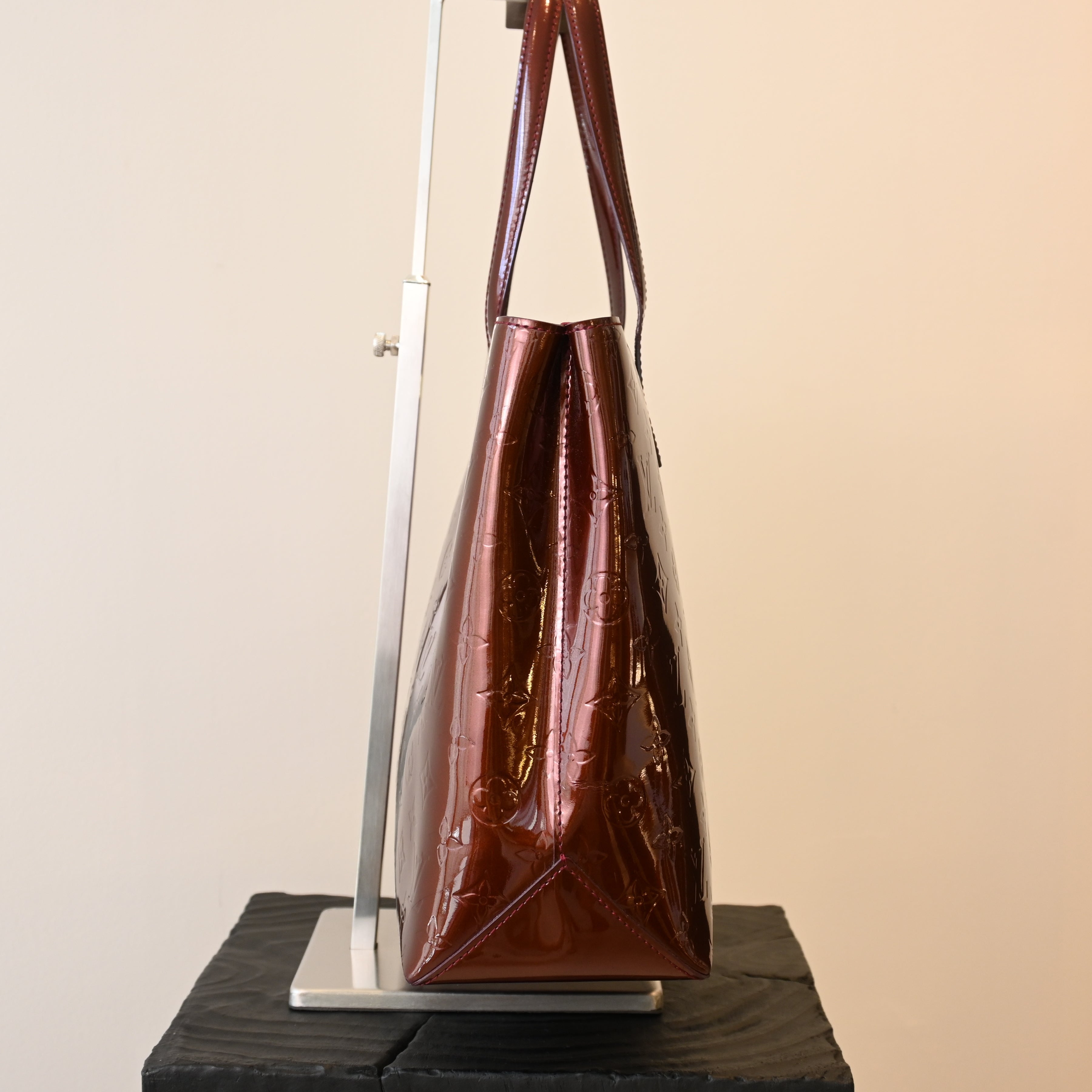 Louis Vuitton Amarante Monogram Vernis Wilshire PM Bag - Leluxe Vintage Sdn. Bhd.