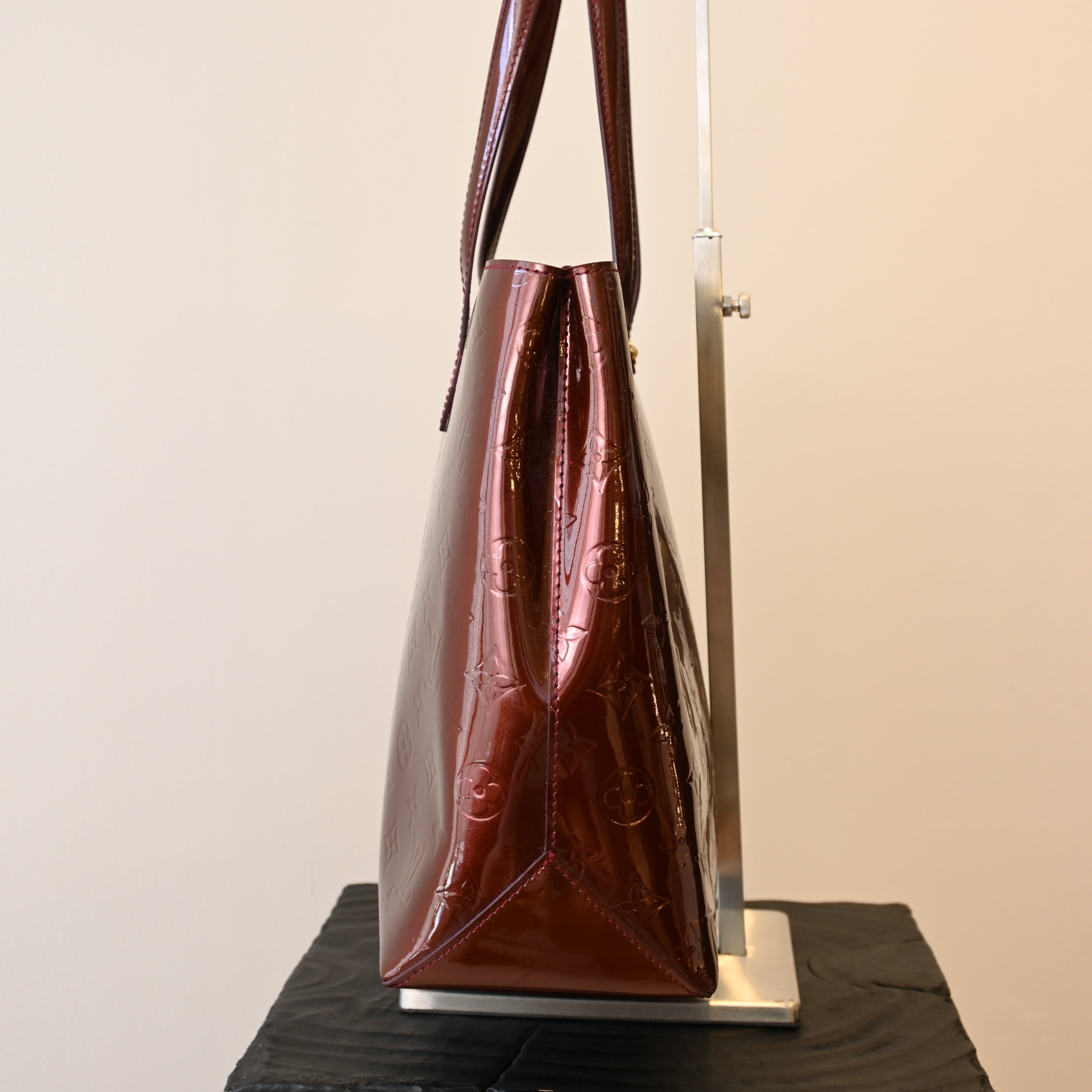Louis Vuitton Amarante Monogram Vernis Wilshire PM Bag - Leluxe Vintage Sdn. Bhd.