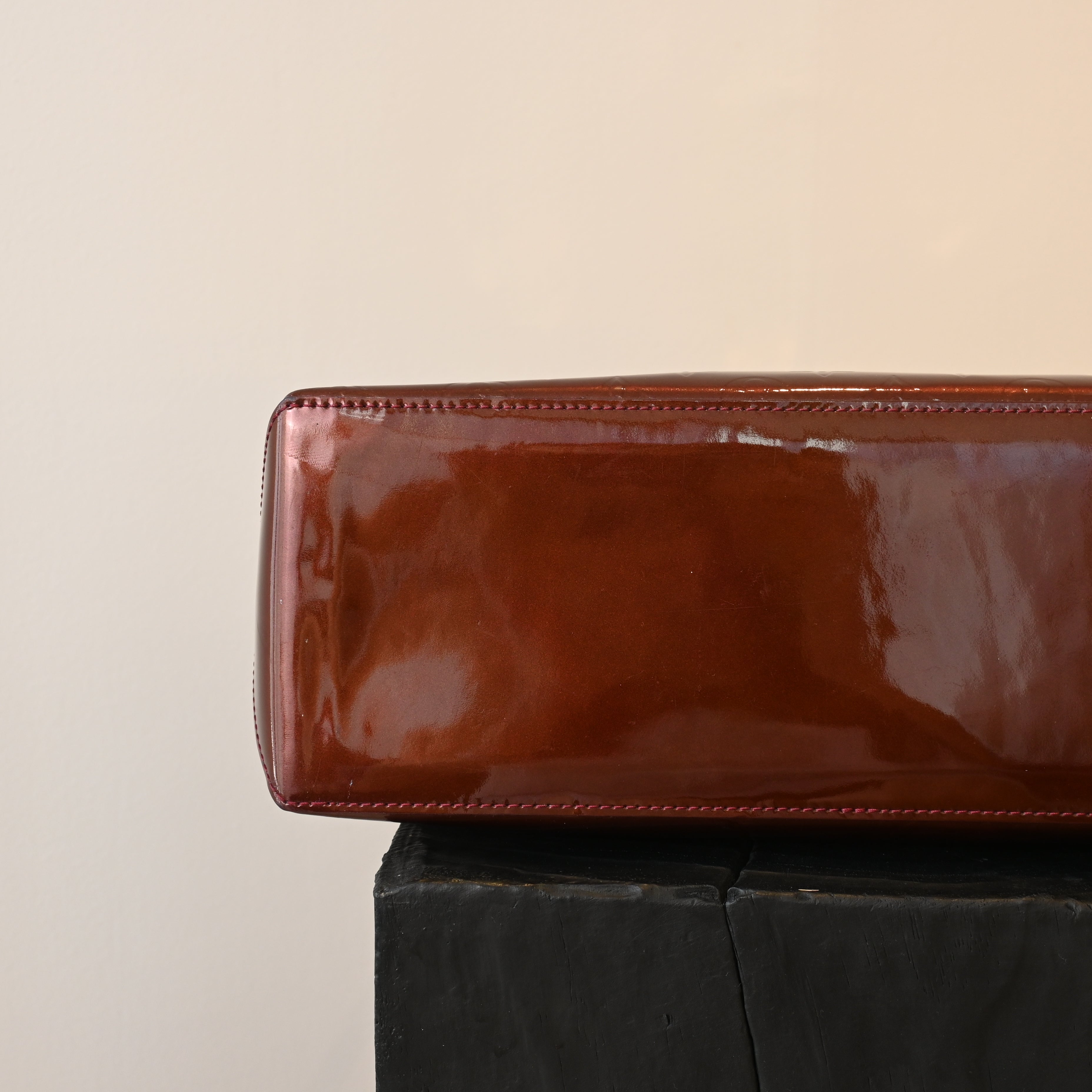 Louis Vuitton Amarante Monogram Vernis Wilshire PM Bag - Leluxe Vintage Sdn. Bhd.