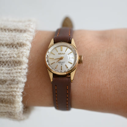 Seiko Diashock 1020-0010 Analog Watch