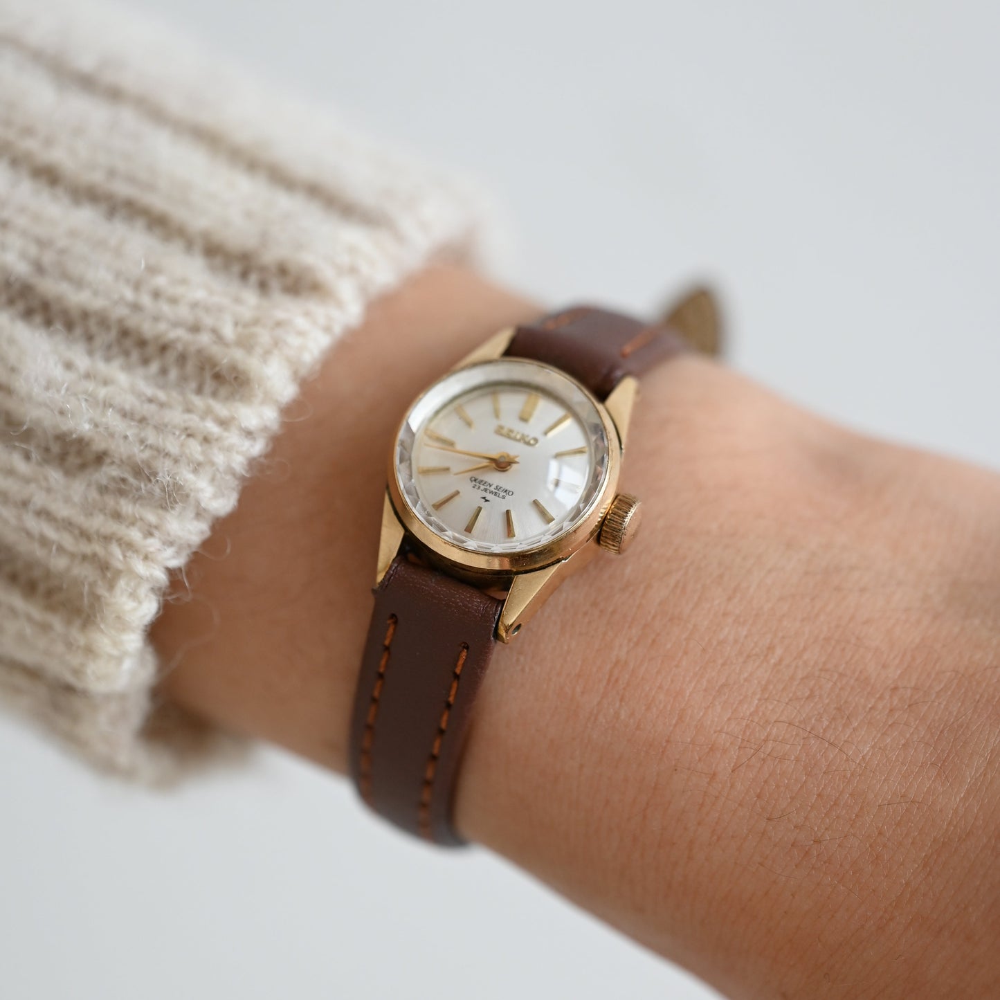 Seiko Diashock 1020-0010 Analog Watch