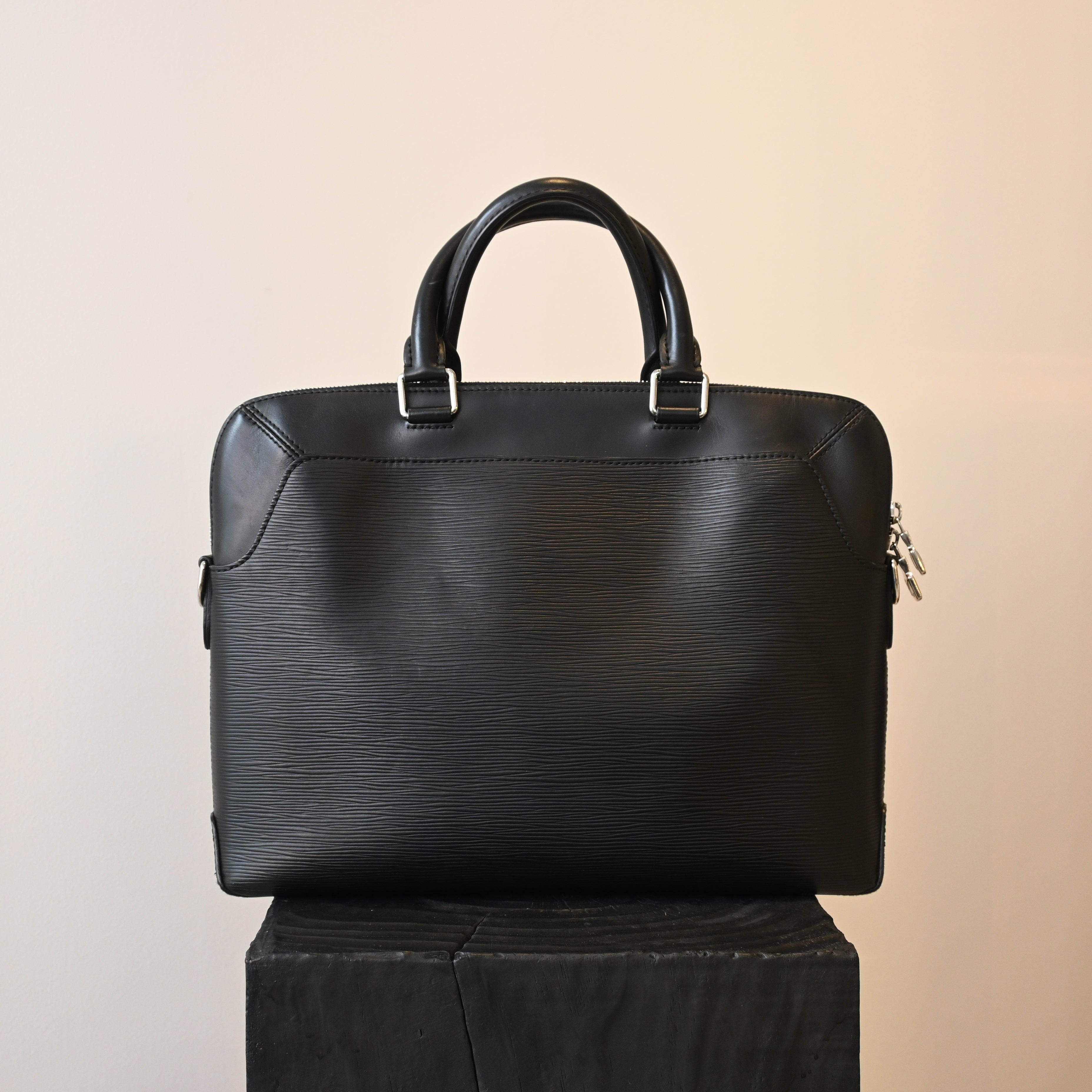 Louis Vuitton Oliver Briefcase Epi - Leluxe Vintage Sdn. Bhd.