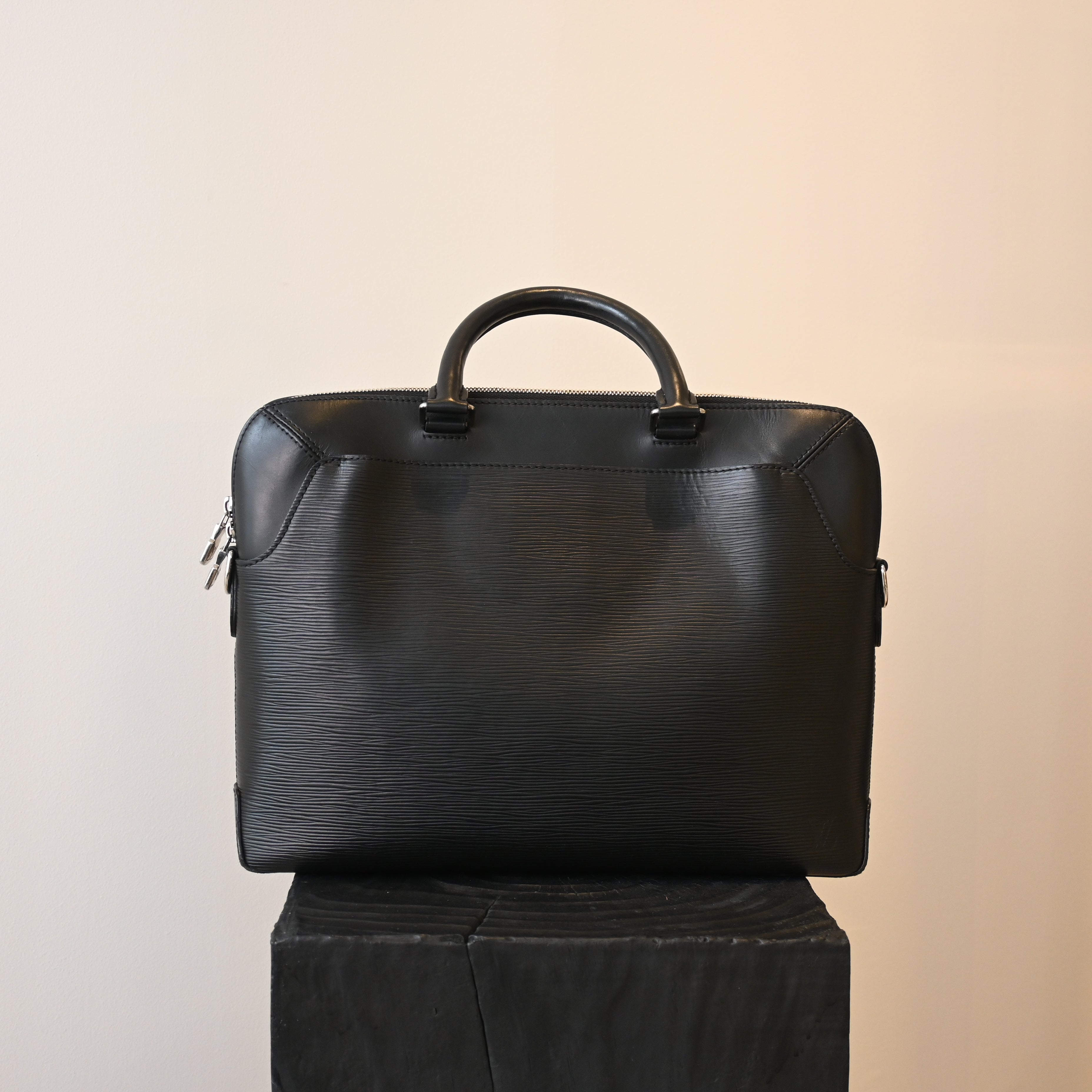 Louis Vuitton Oliver Briefcase Epi - Leluxe Vintage Sdn. Bhd.