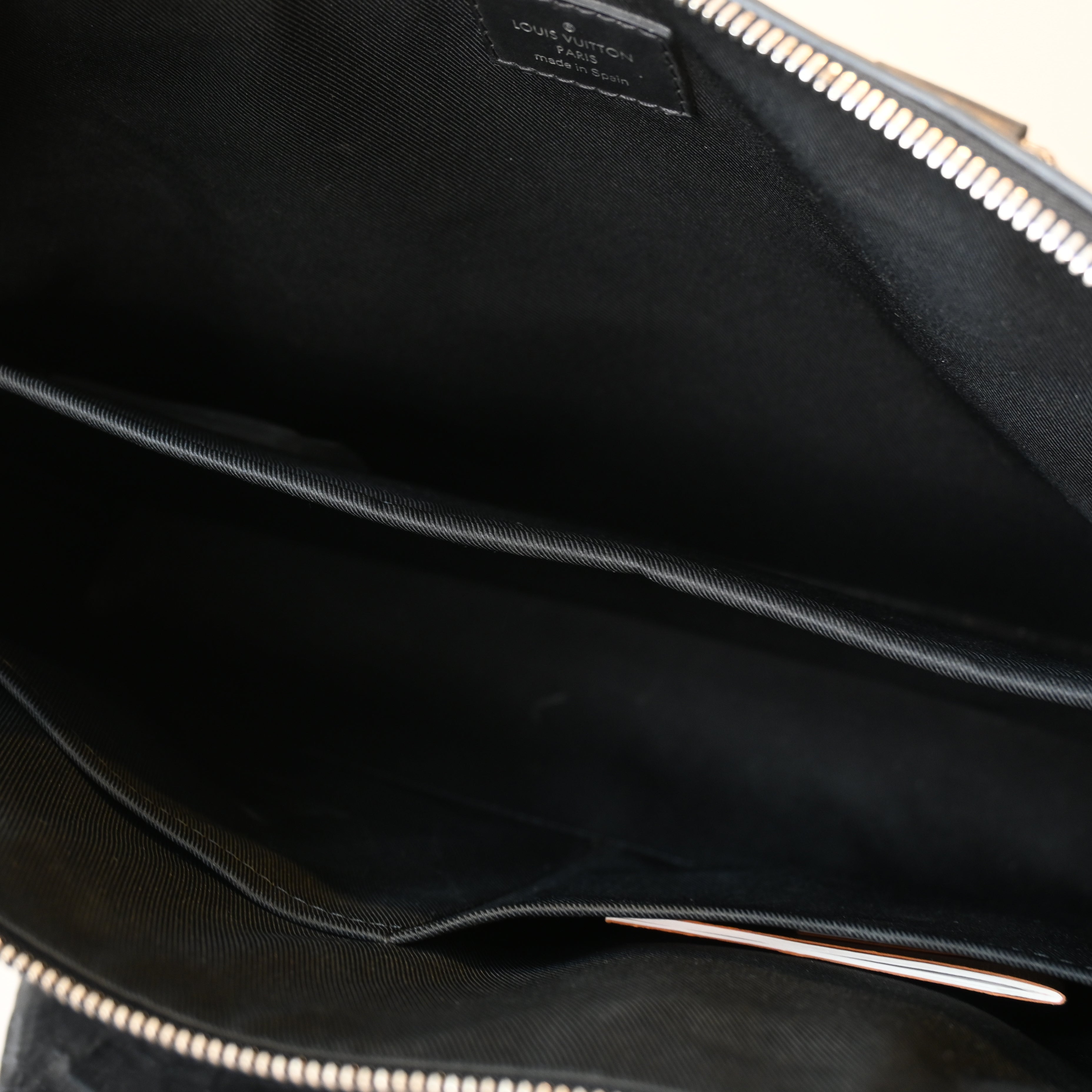 Louis Vuitton Oliver Briefcase Epi - Leluxe Vintage Sdn. Bhd.