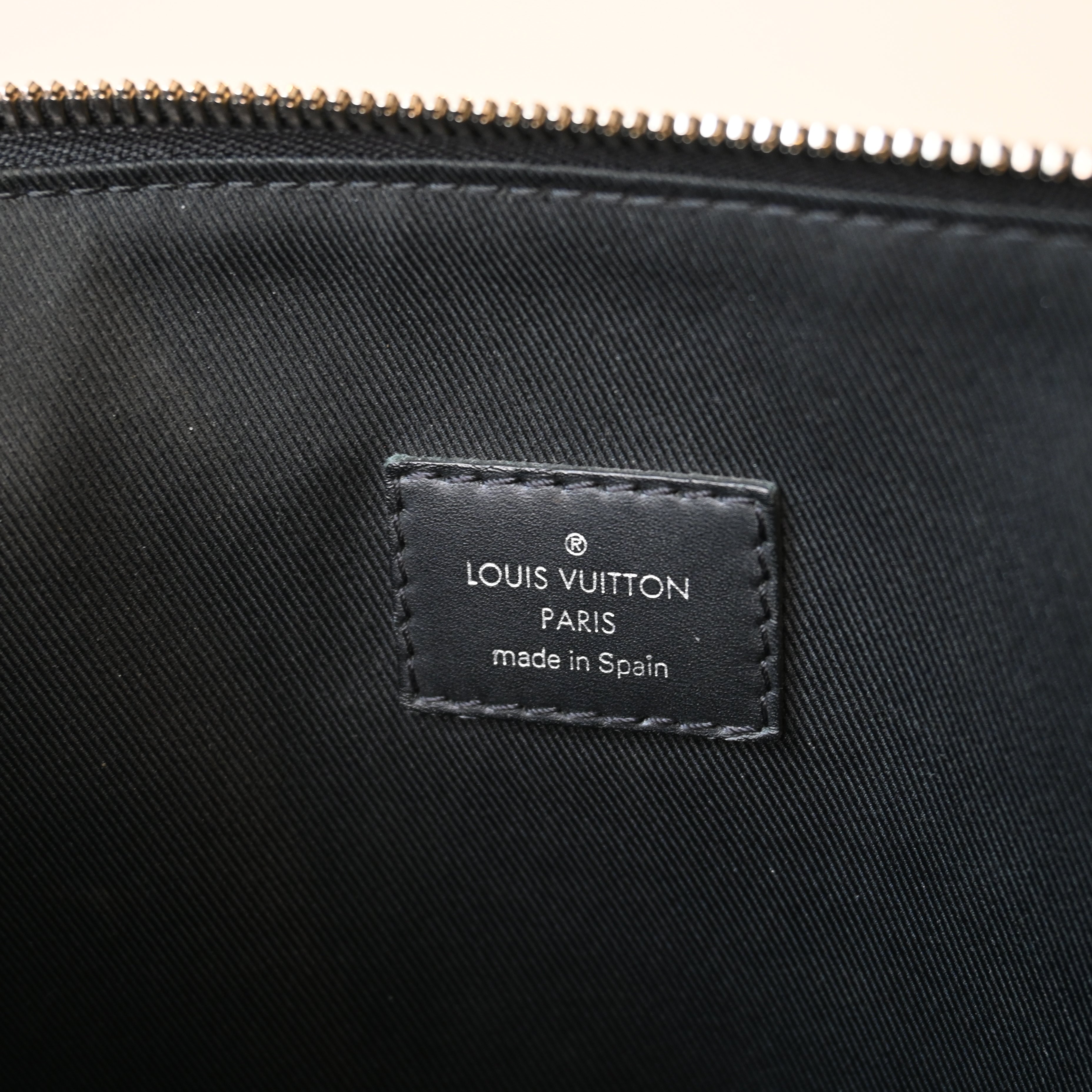 Louis Vuitton Oliver Briefcase Epi - Leluxe Vintage Sdn. Bhd.
