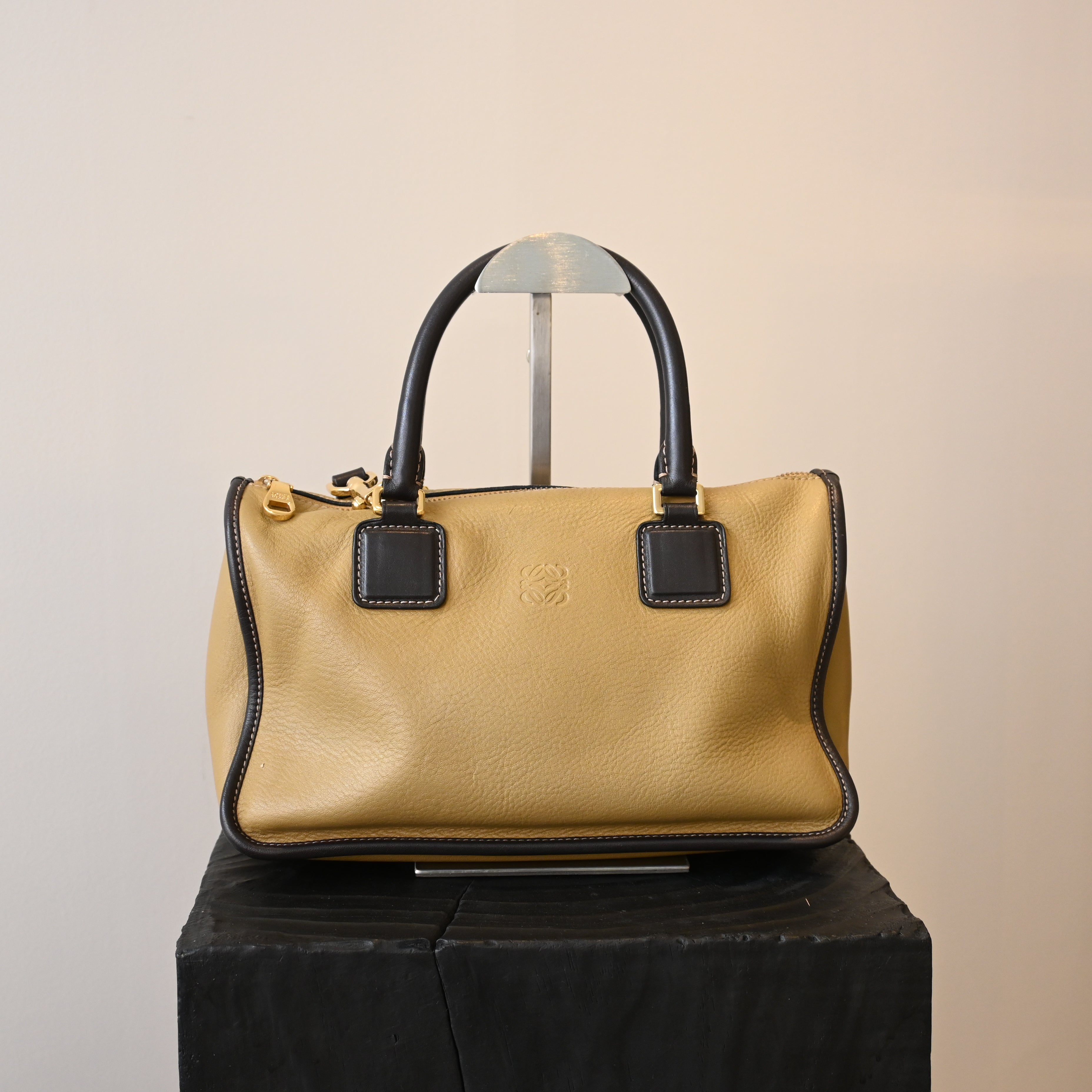 Loewe Amazona 28 Calfksin - Leluxe Vintage Sdn. Bhd.