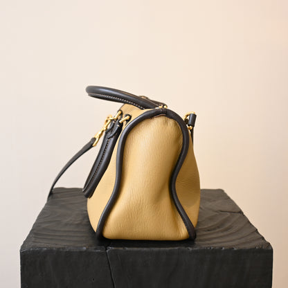 Loewe Amazona 28 Calfksin