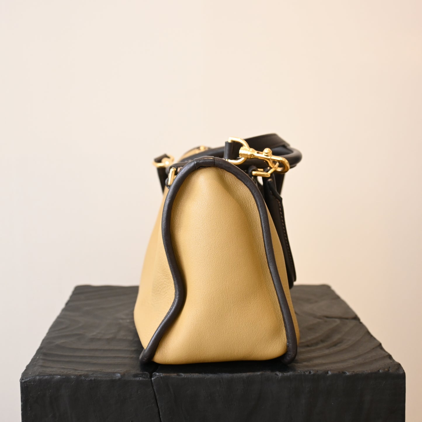 Loewe Amazona 28 Calfksin