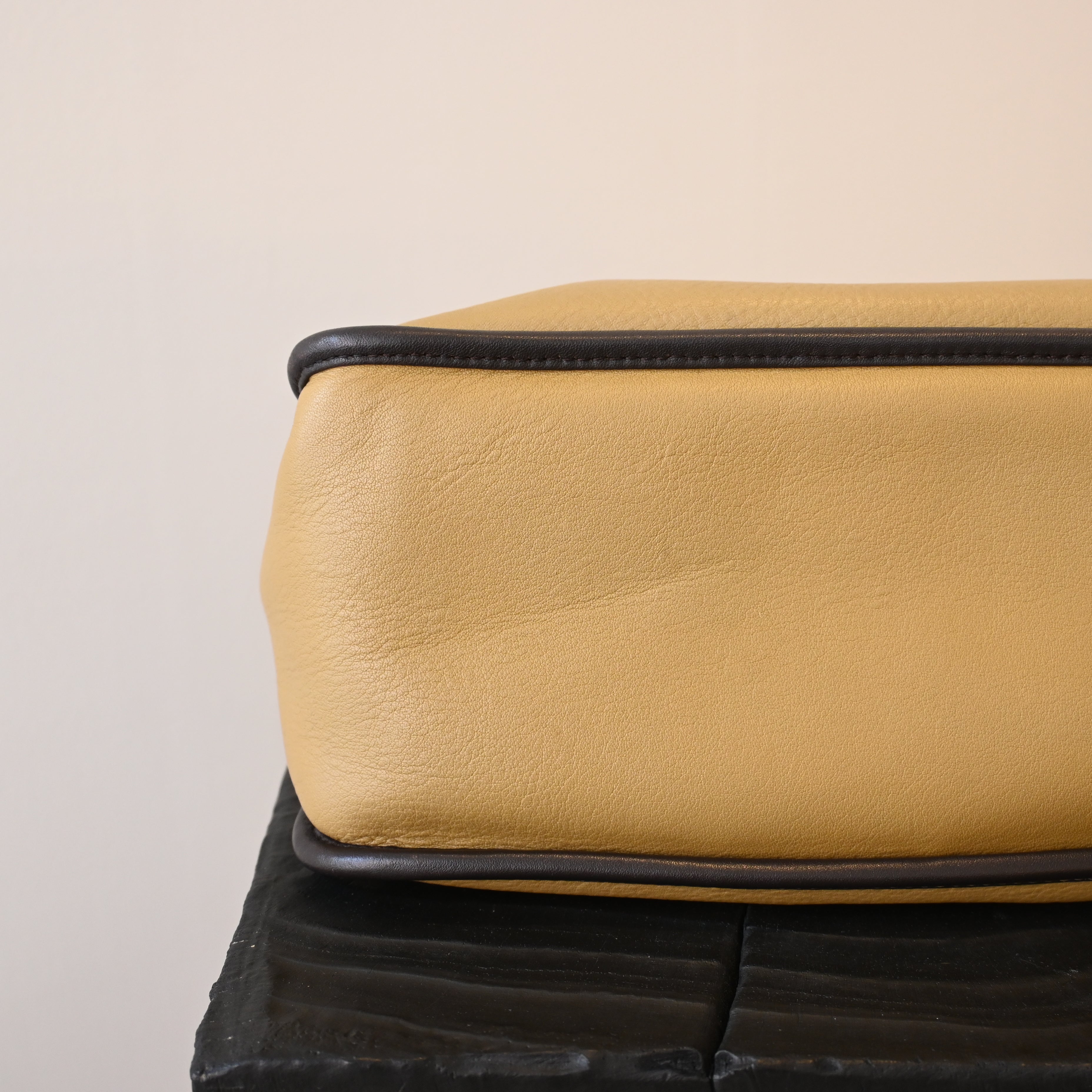 Loewe Amazona 28 Calfksin - Leluxe Vintage Sdn. Bhd.