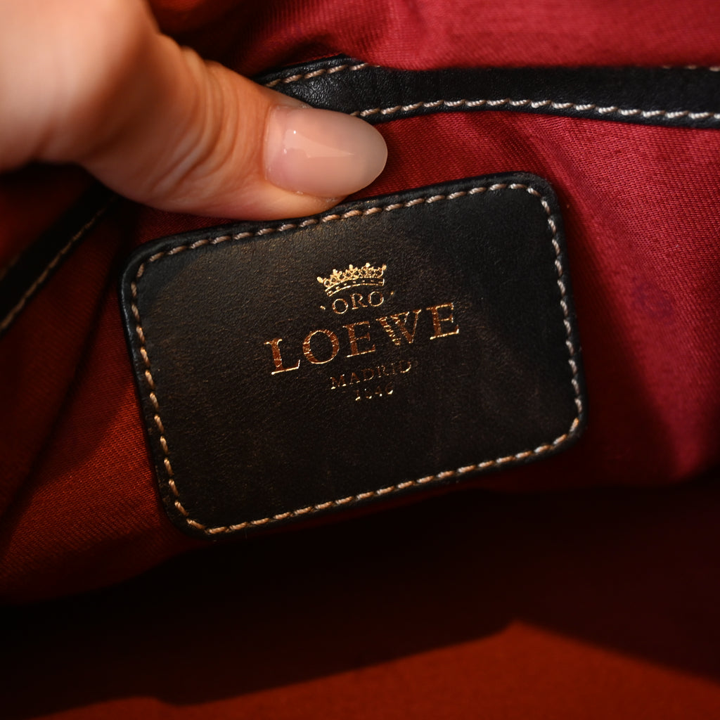 Loewe Amazona 28 Calfksin - Leluxe Vintage Sdn. Bhd.