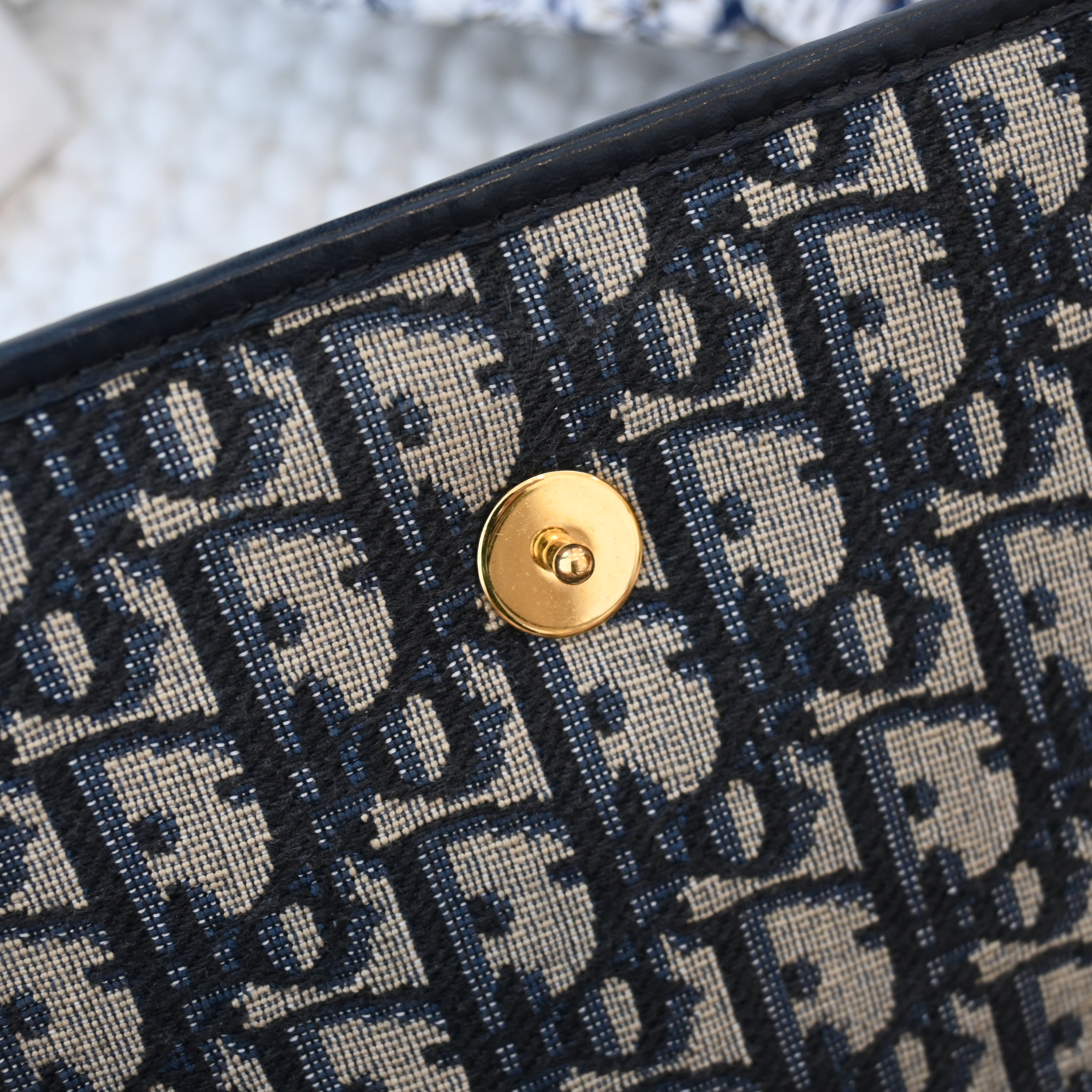 Dior Oblique 2-in-1 Montaigne Pouch Beltbag Chain - Leluxe Vintage Sdn. Bhd.