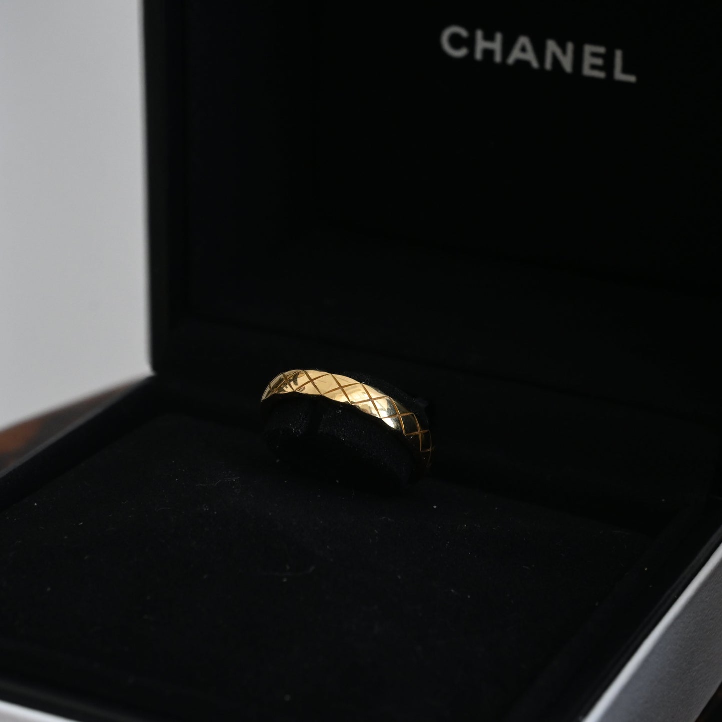Chanel Coco Crush Ring in 18k YG