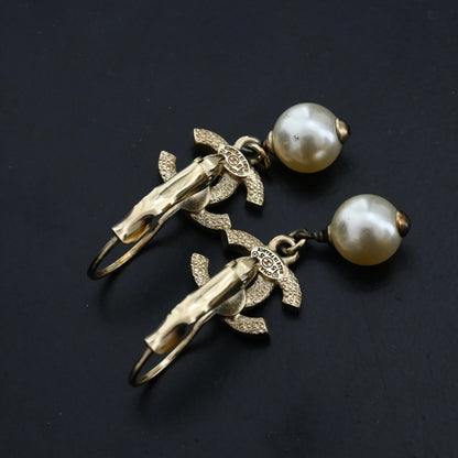 Chanel 15S Rhinestine Pearl Drop Earring