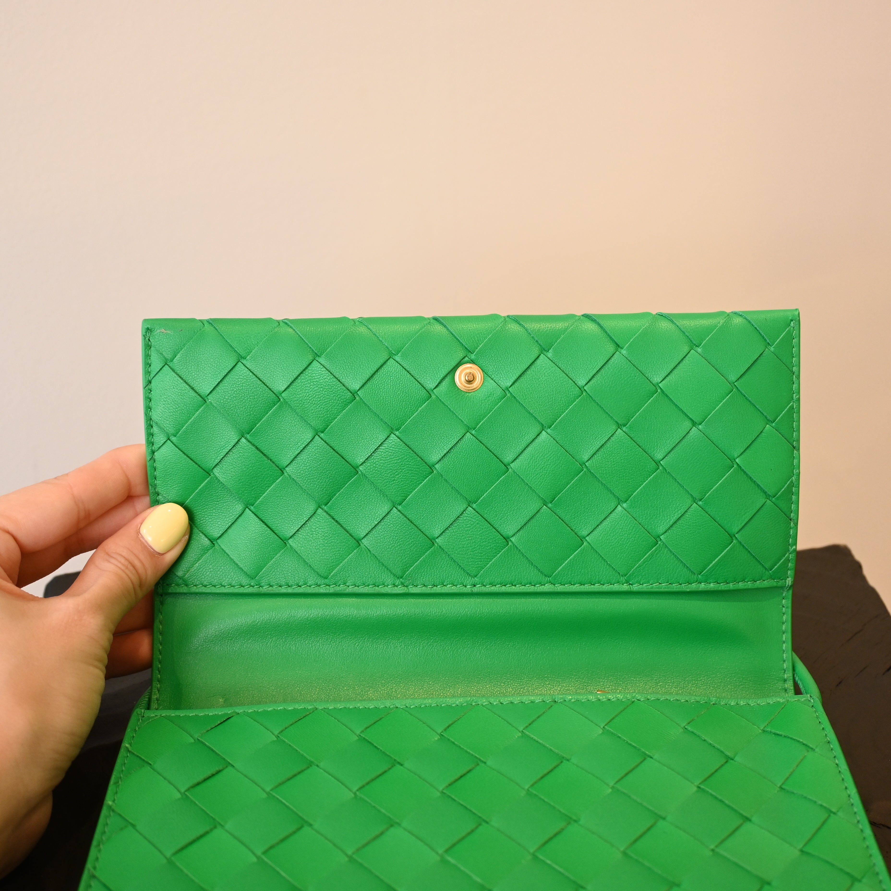 Bottega Veneta Parakeet Intrecciato Woven Nappa Leather Wallet On Strap Bag