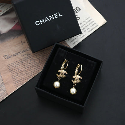 Chanel 15S Rhinestine Pearl Drop Earring