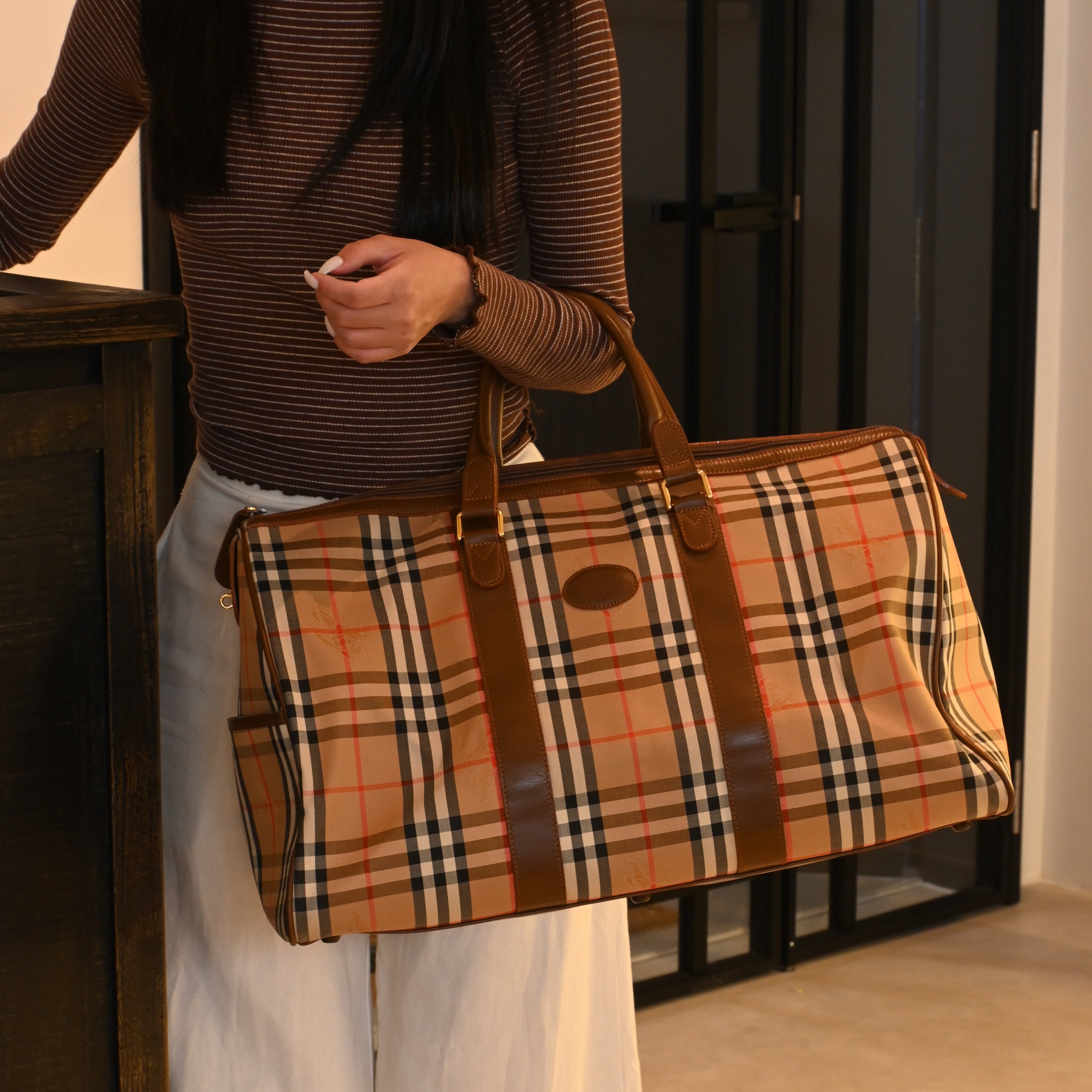 Burberry Nova Check Duffle 50 - Leluxe Vintage Sdn. Bhd.