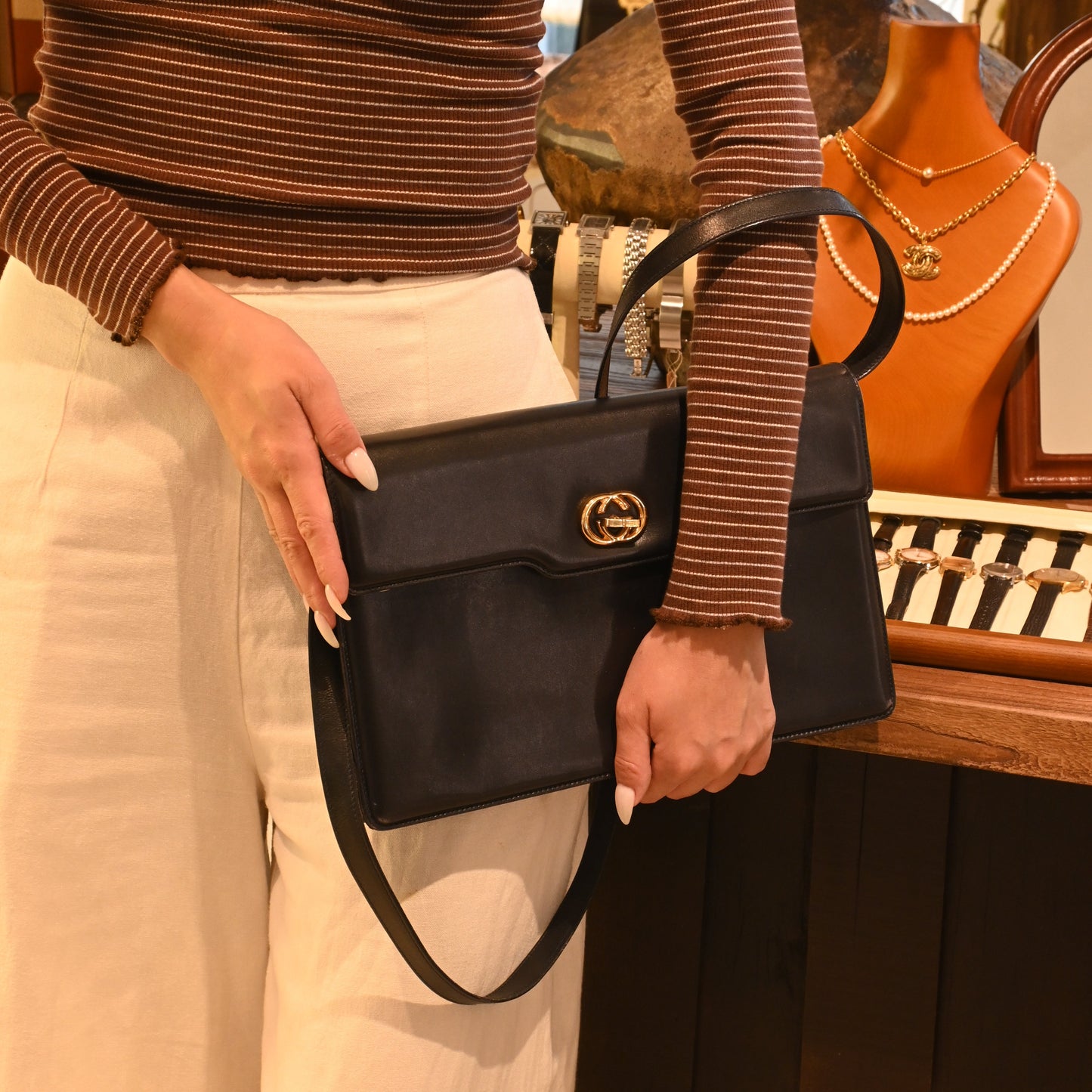 Gucci Turnlock G Navy Leather Bag