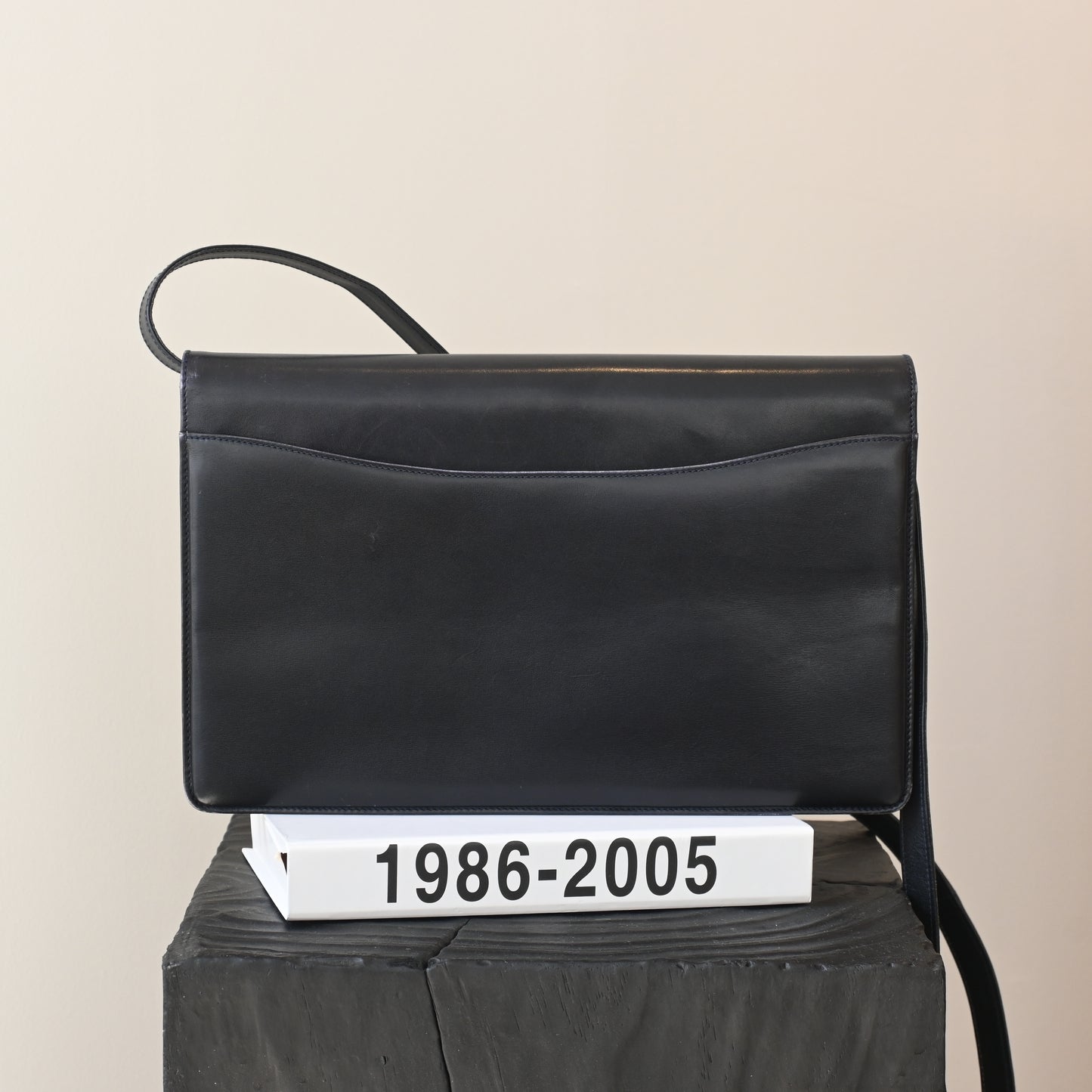 Gucci Turnlock G Navy Leather Bag