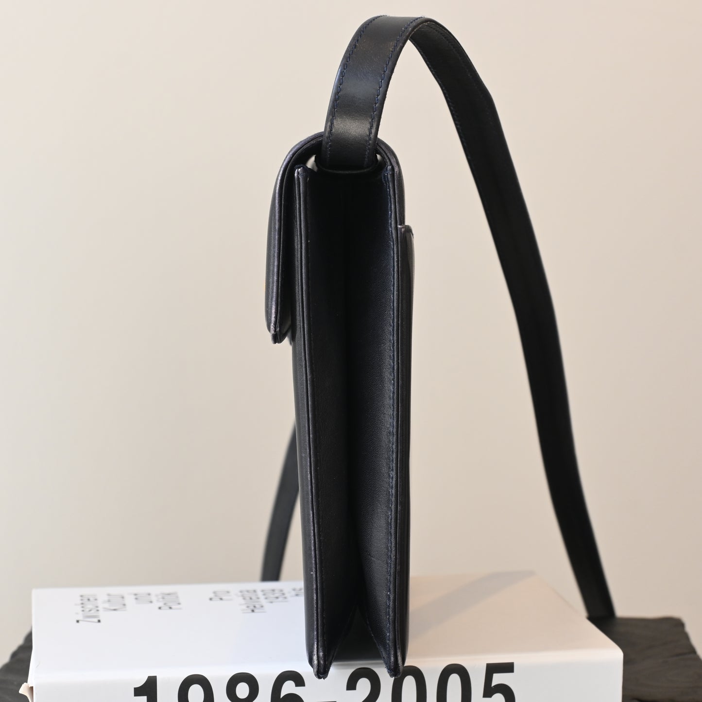 Gucci Turnlock G Navy Leather Bag