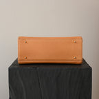 Valentino Garavani V logo bag - Leluxe Vintage Sdn. Bhd.