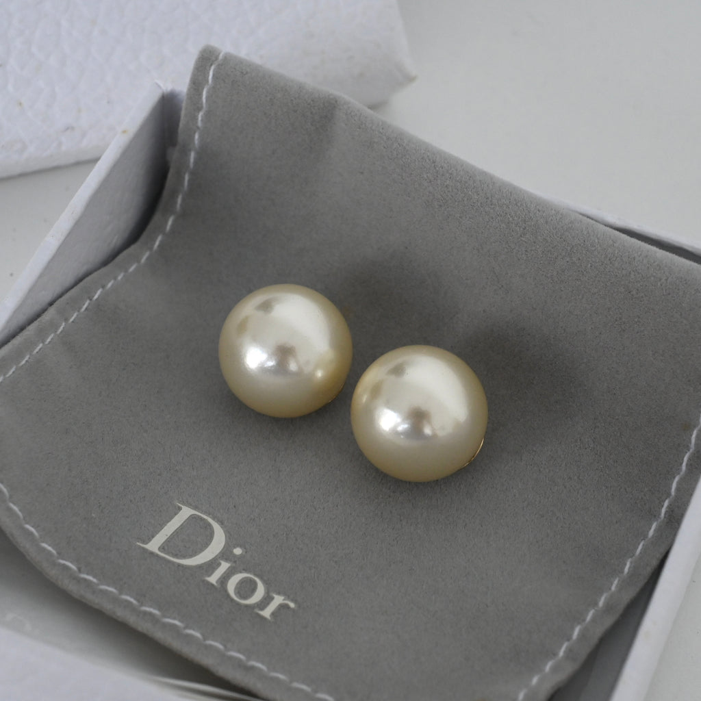 Dior Tribales Earring Pearl - Leluxe Vintage Sdn. Bhd.
