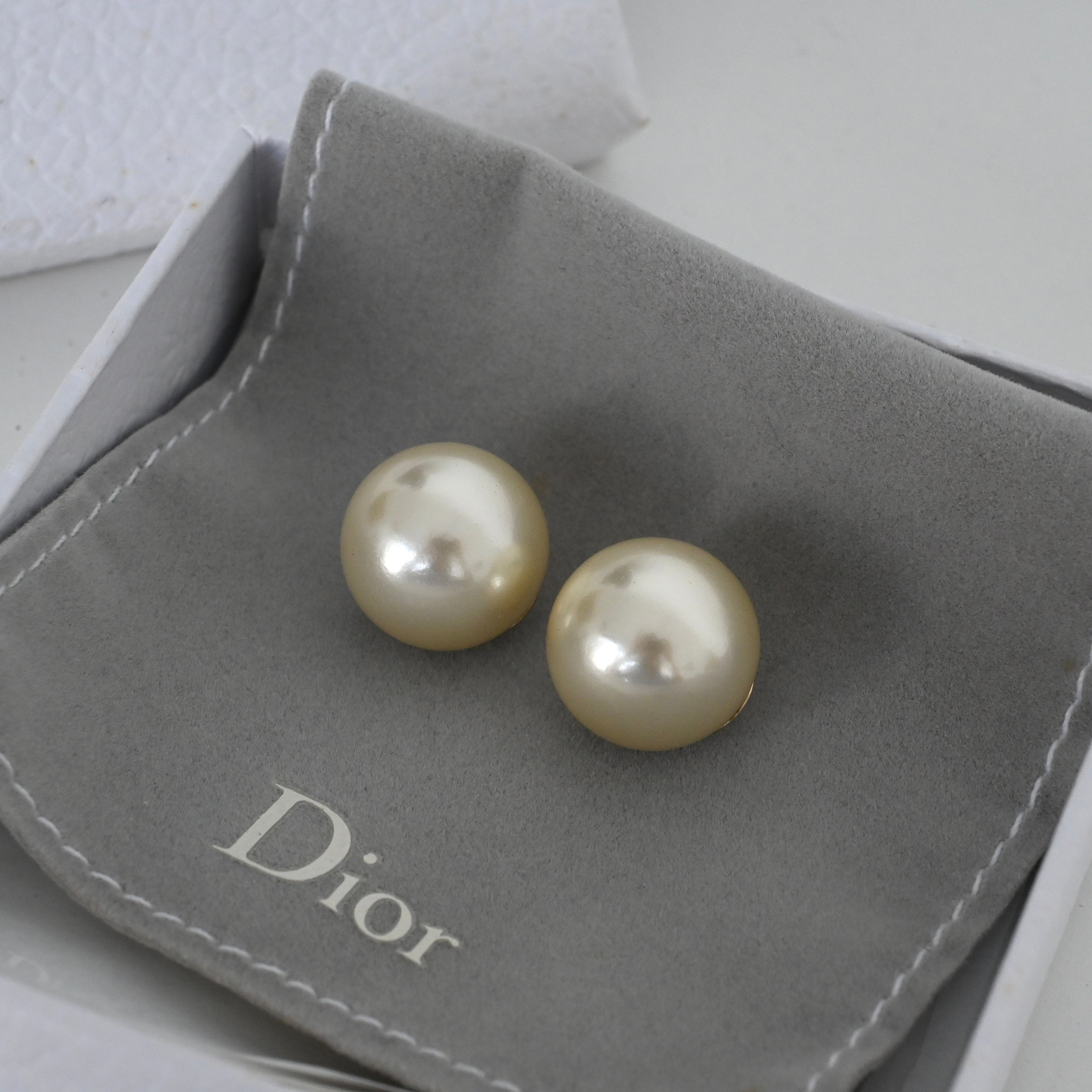 Dior Tribales Earring Pearl - Leluxe Vintage Sdn. Bhd.