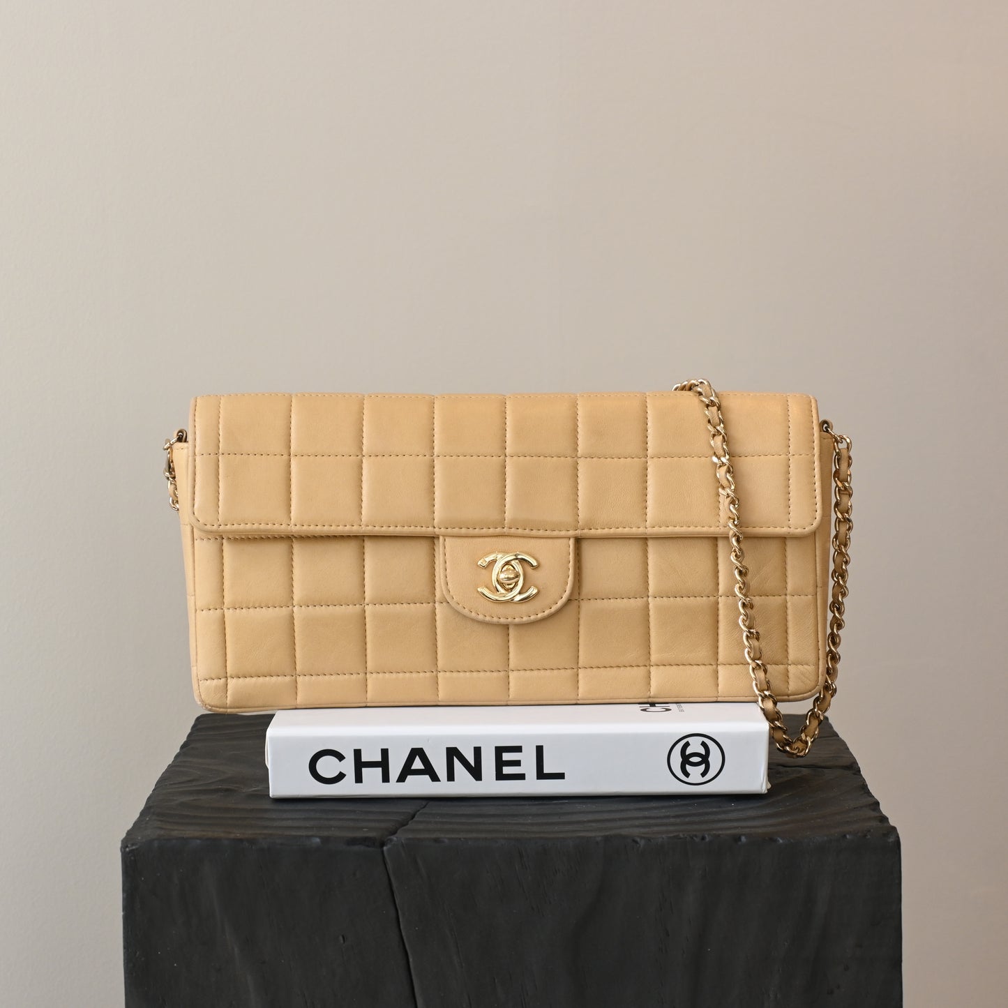 Chanel Chocolate Bar Lambskin Chain Shoulder Bag Beige GHW