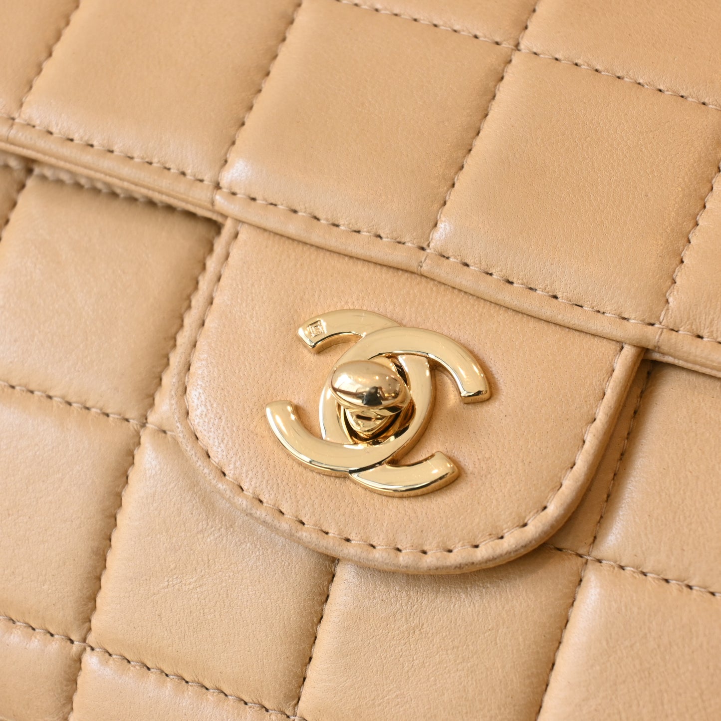 Chanel Chocolate Bar Lambskin Chain Shoulder Bag Beige GHW