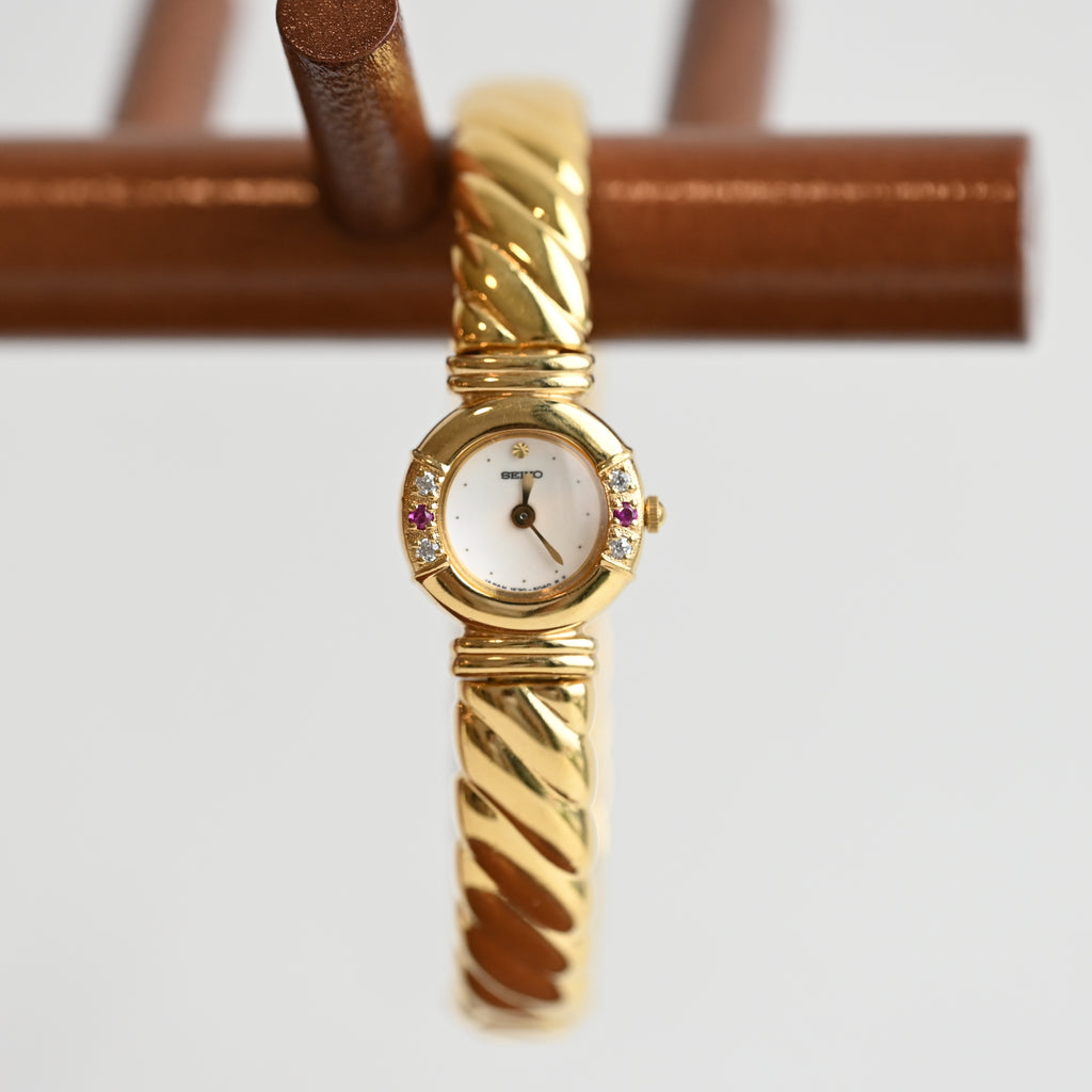 Seiko 1E20-2020 Bangle Watch