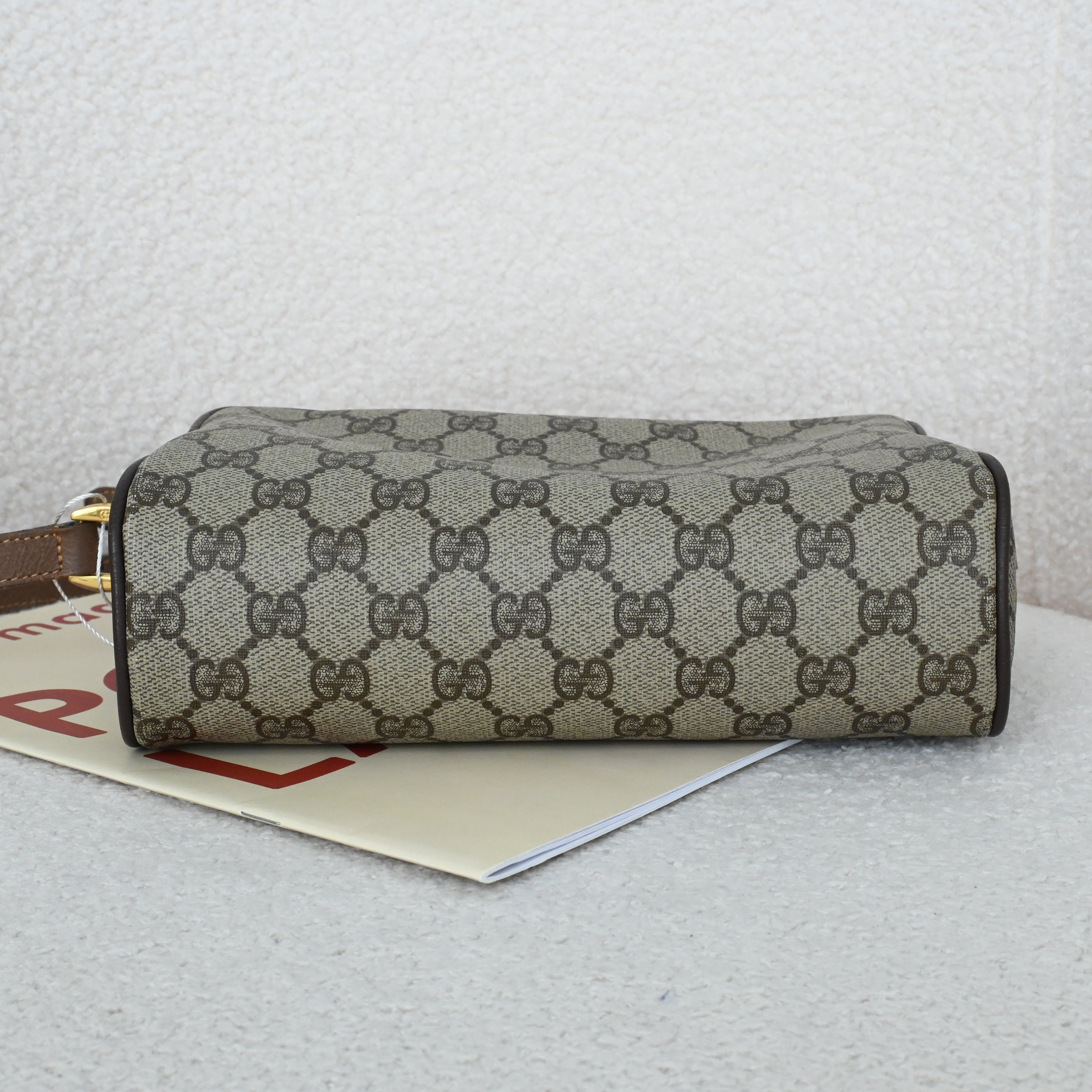 Gucci Sherry Line GG Supreme - Leluxe Vintage Sdn. Bhd.