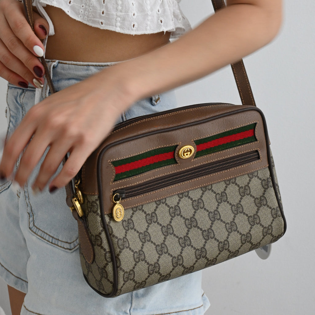 Gucci Sherry Line GG Supreme - Leluxe Vintage Sdn. Bhd.