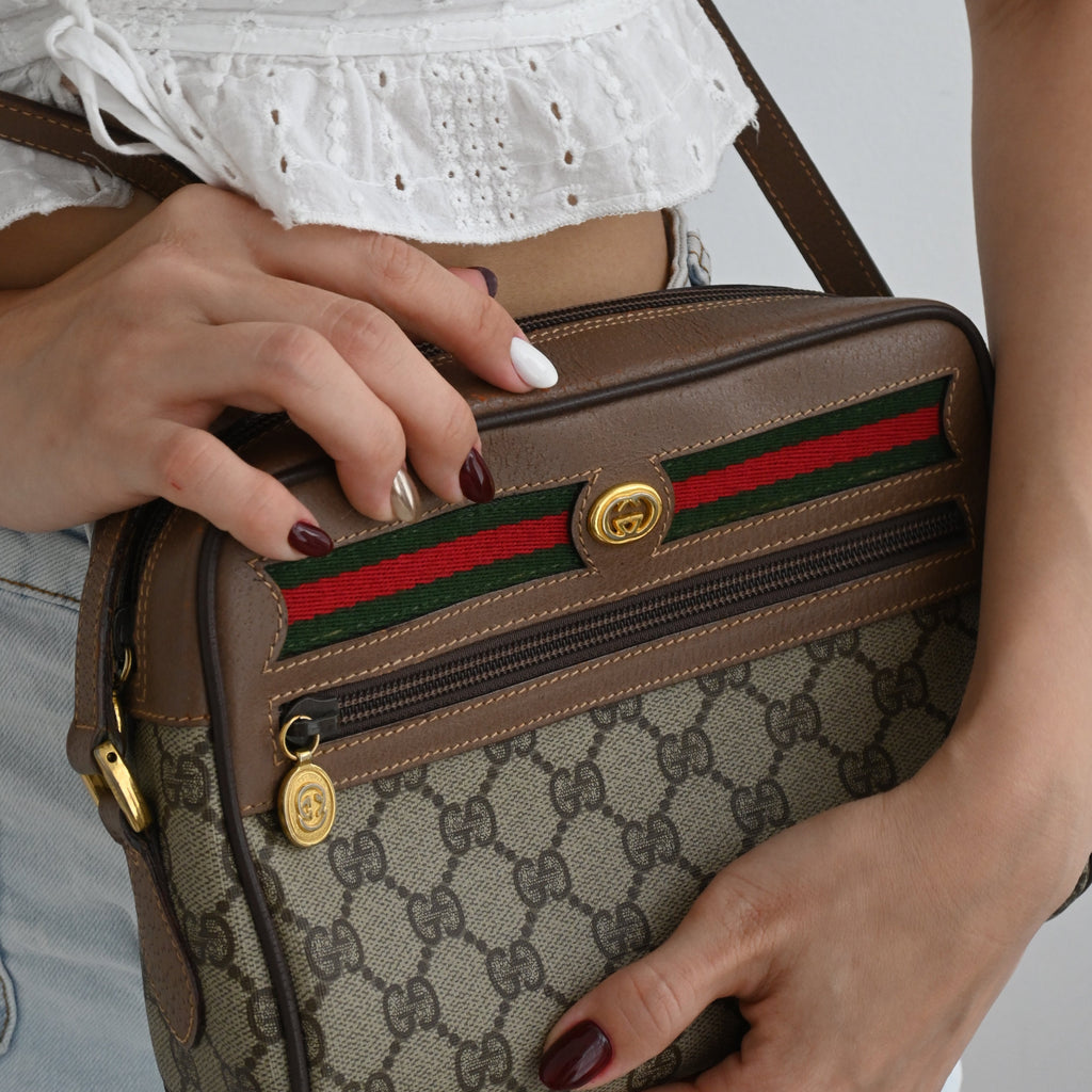 Gucci Sherry Line GG Supreme - Leluxe Vintage Sdn. Bhd.