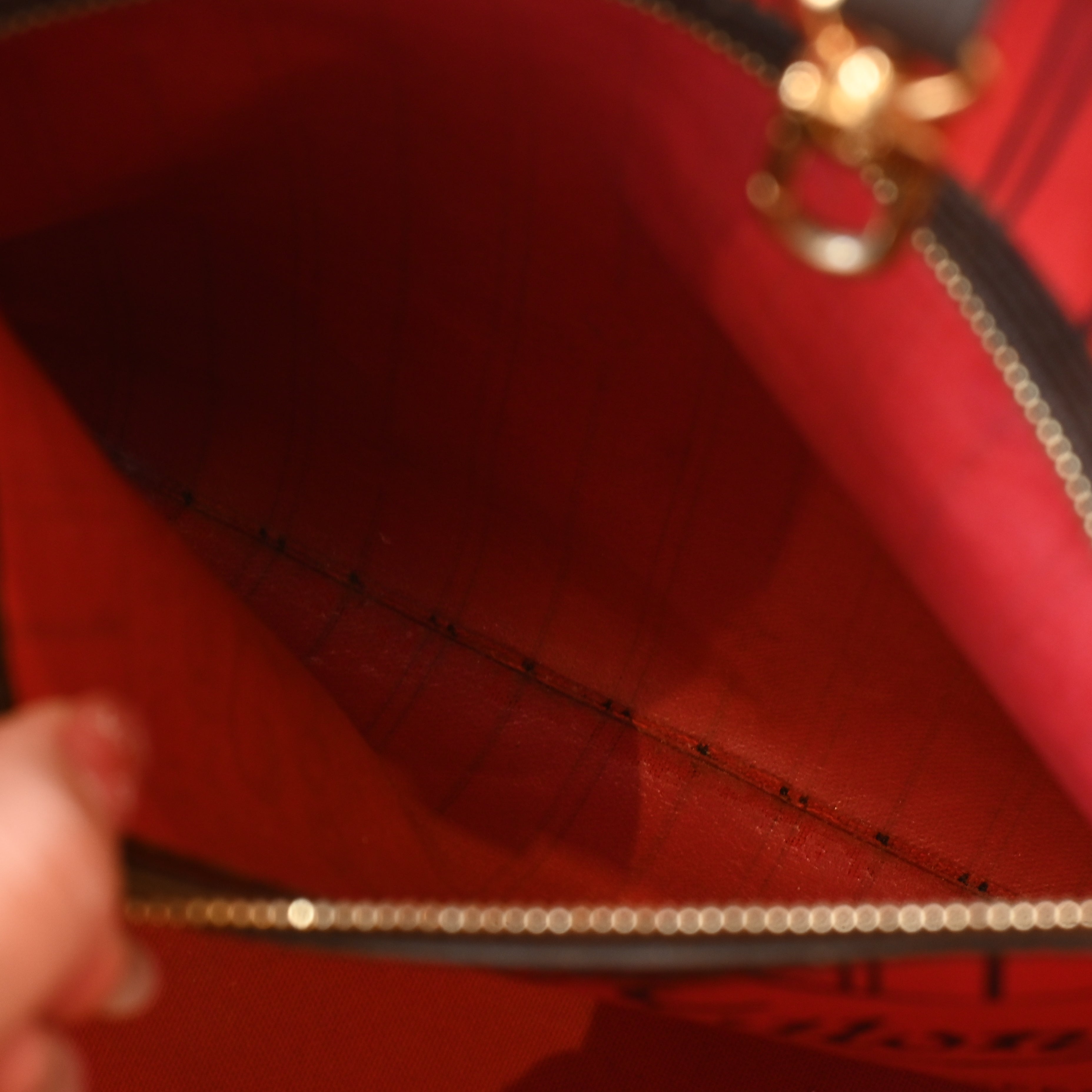 Louis Vuitton Neverfull MM Tote in Damier - Leluxe Vintage Sdn. Bhd.