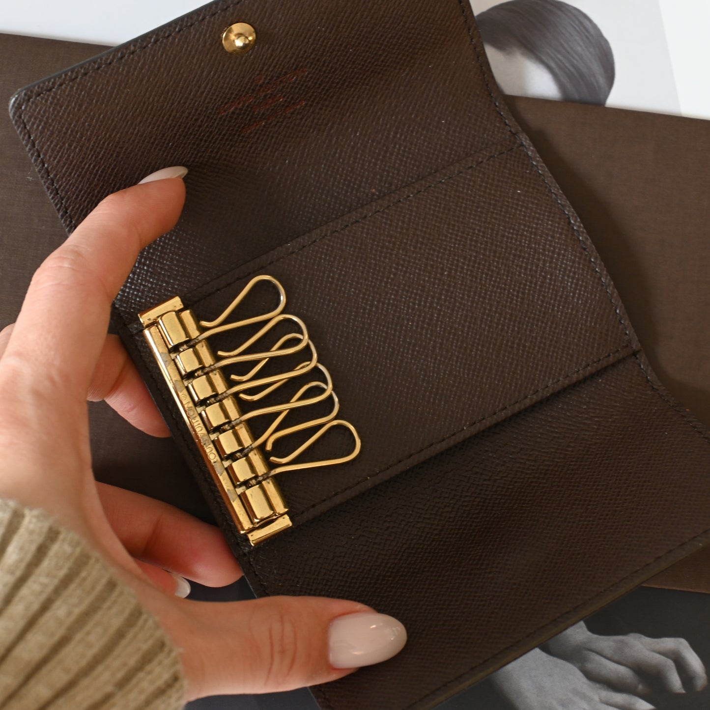 Louis Vuitton Key Holder in Damier