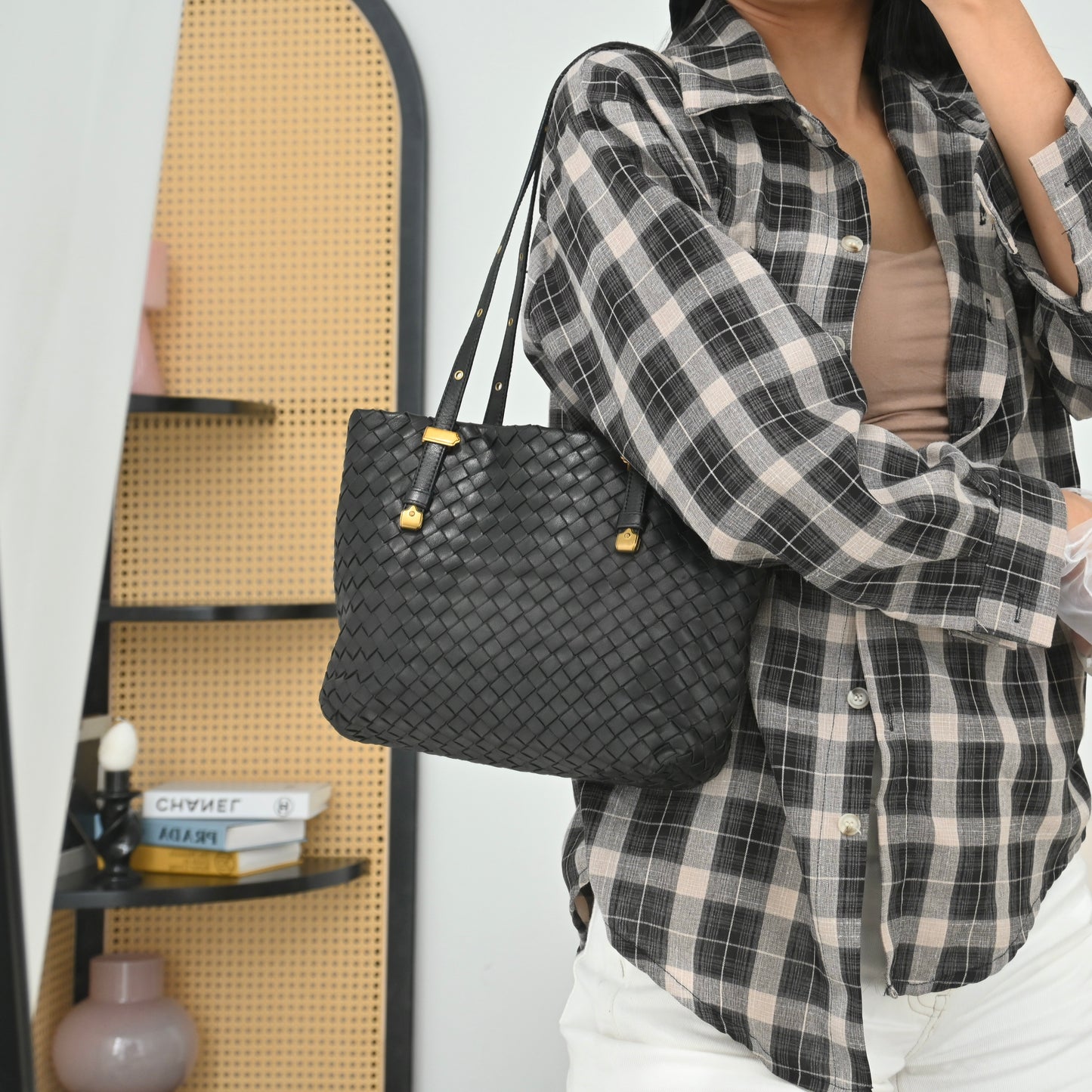 Bottega Veneta Intrecciato Shoulder Bag Black