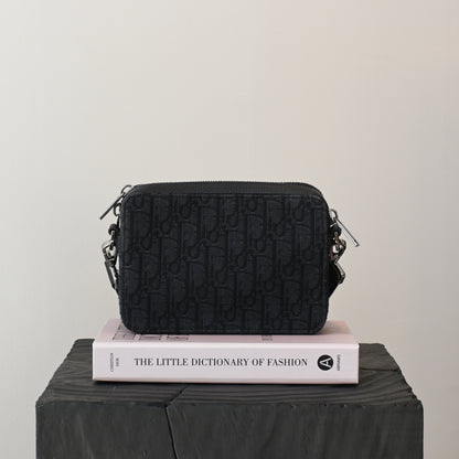 Dior Zipped Pouch - Leluxe Vintage Sdn. Bhd.