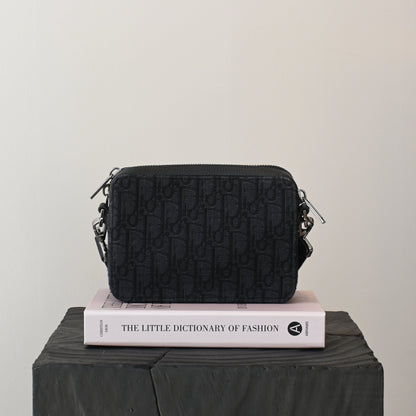 Dior Zipped Pouch