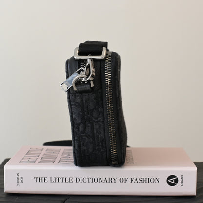 Dior Zipped Pouch - Leluxe Vintage Sdn. Bhd.