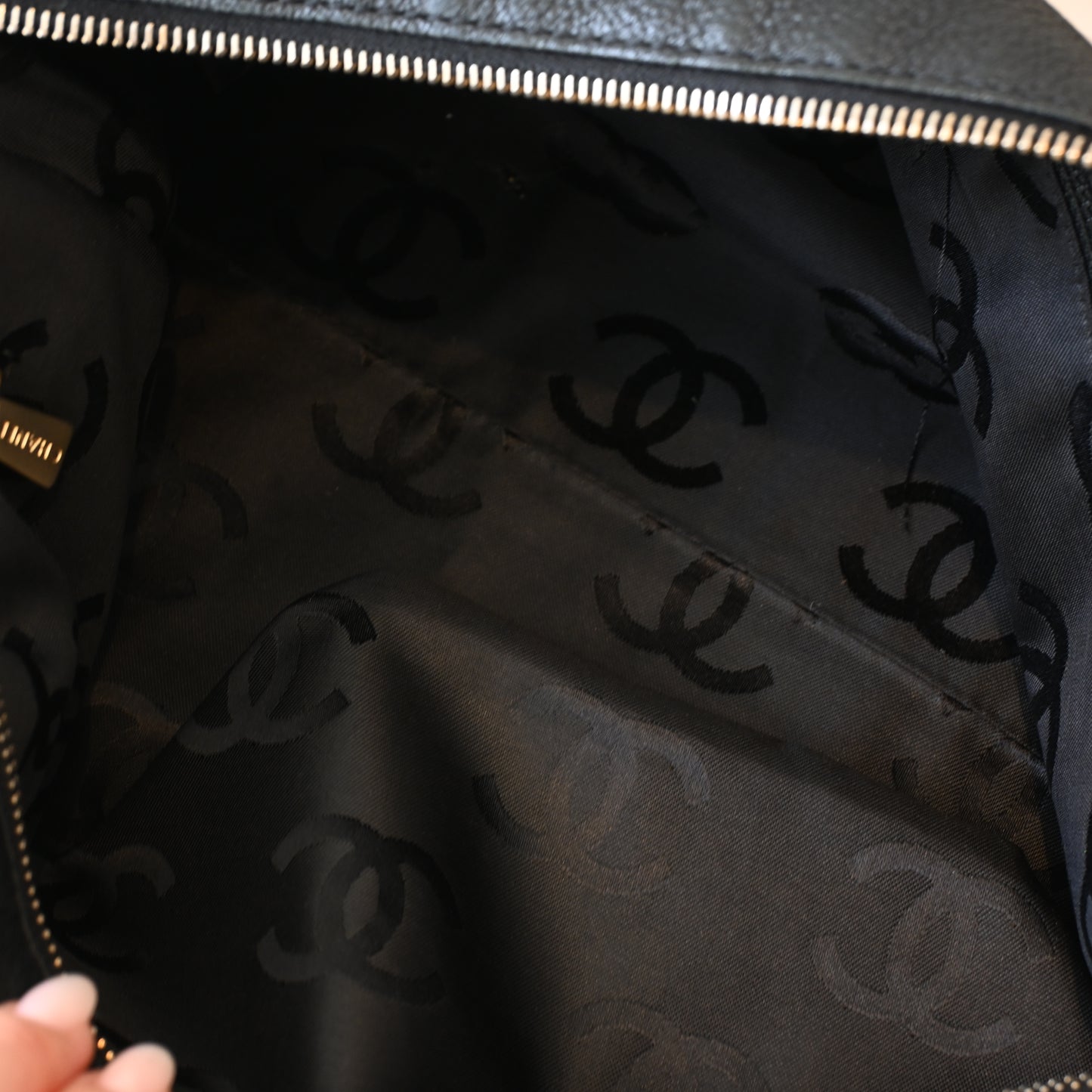 Chanel CC Hobo Black Grained Calfskin - Leluxe Vintage Sdn. Bhd.