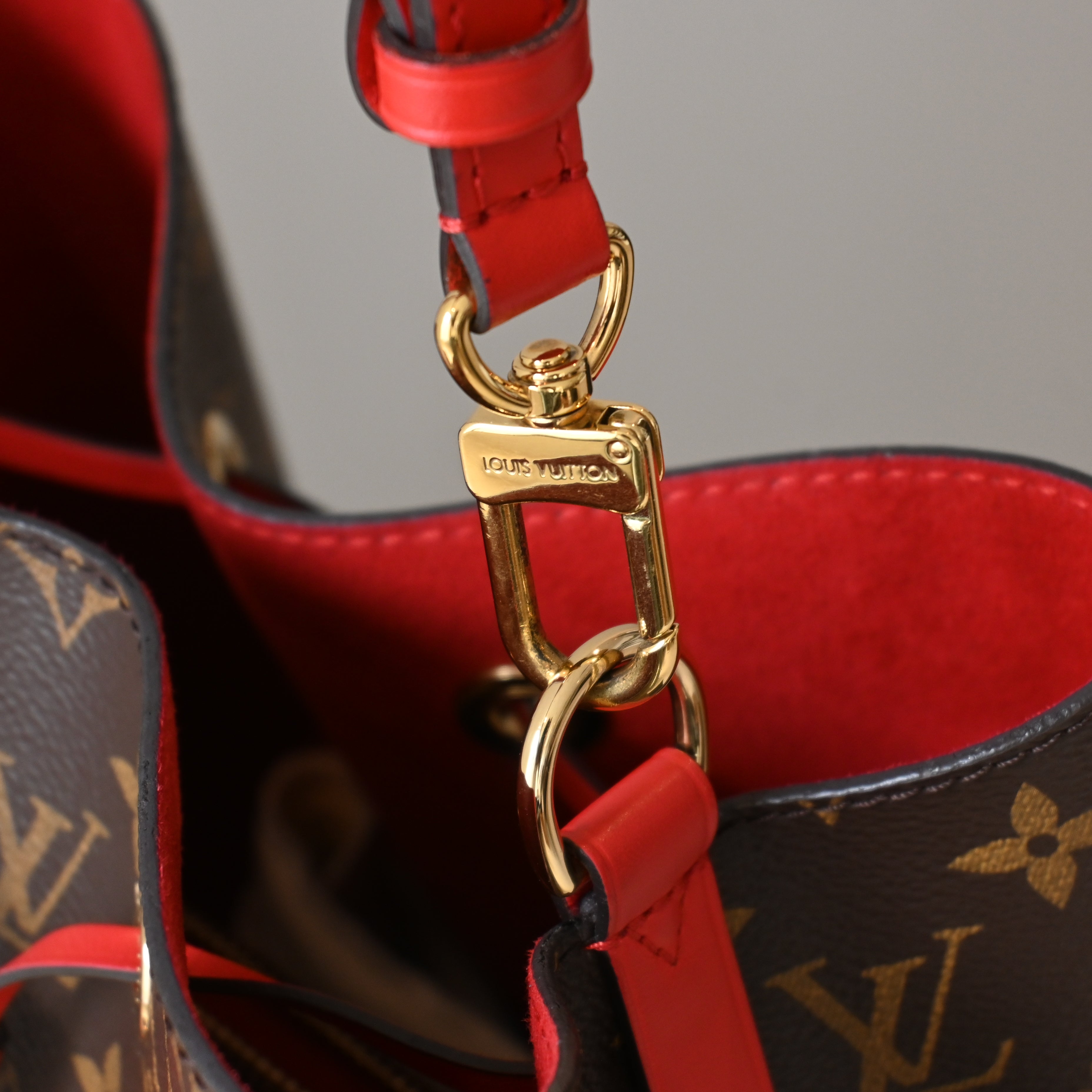 Louis Vuitton NeoNoe Bucket MM - Leluxe Vintage Sdn. Bhd.