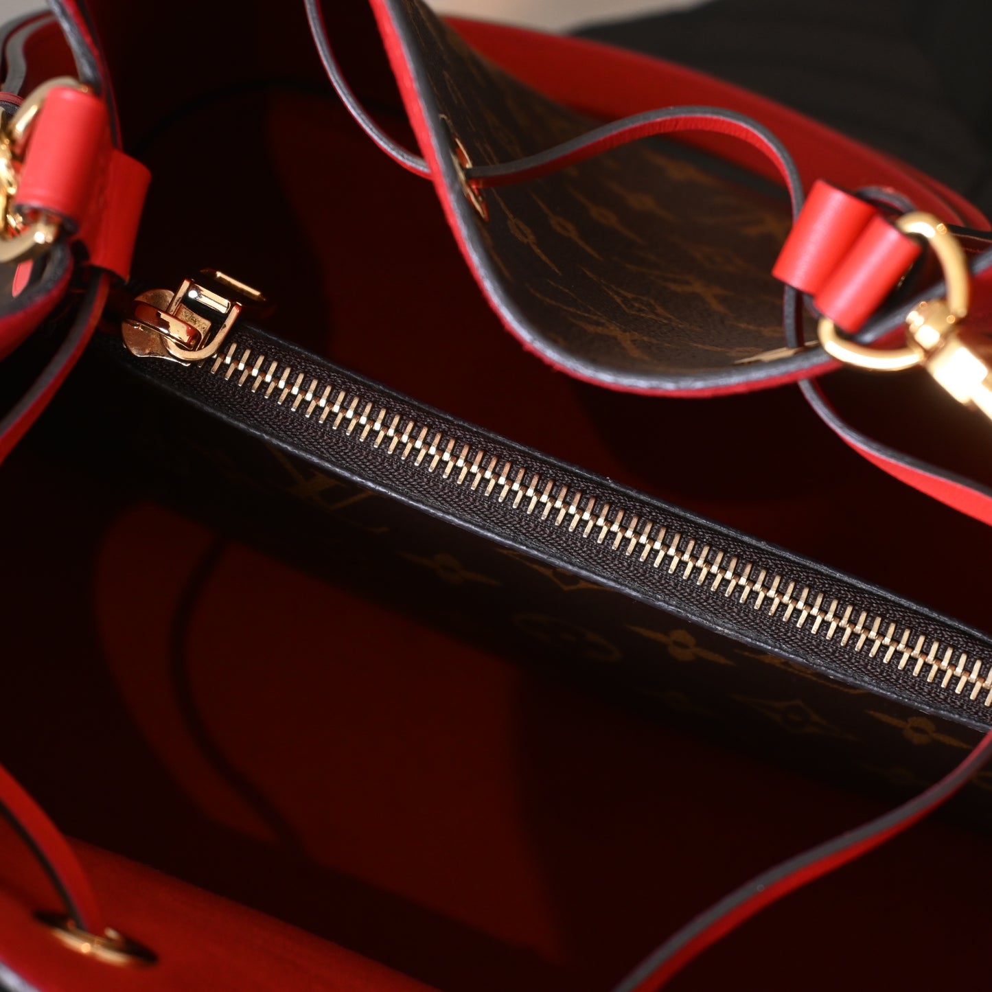 Louis Vuitton NeoNoe Bucket MM