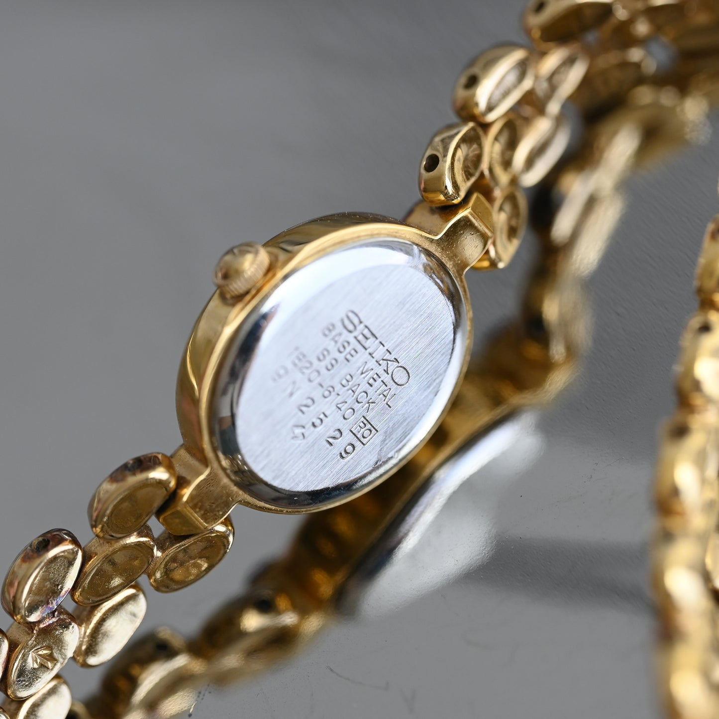 Seiko 1E20-6140 Watch