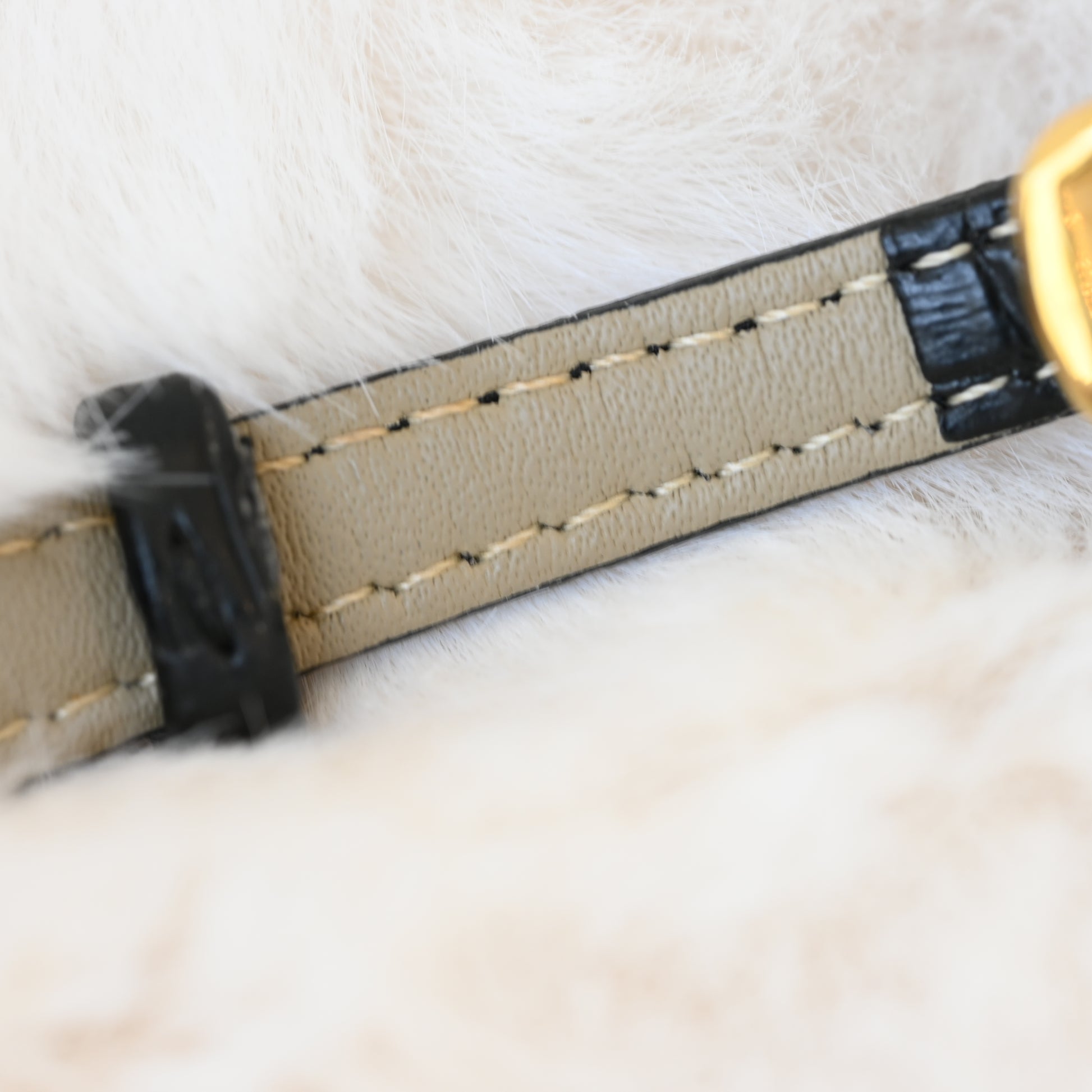 Universal Geneve Round Watch Ref. 542602 - Leluxe Vintage Sdn. Bhd.