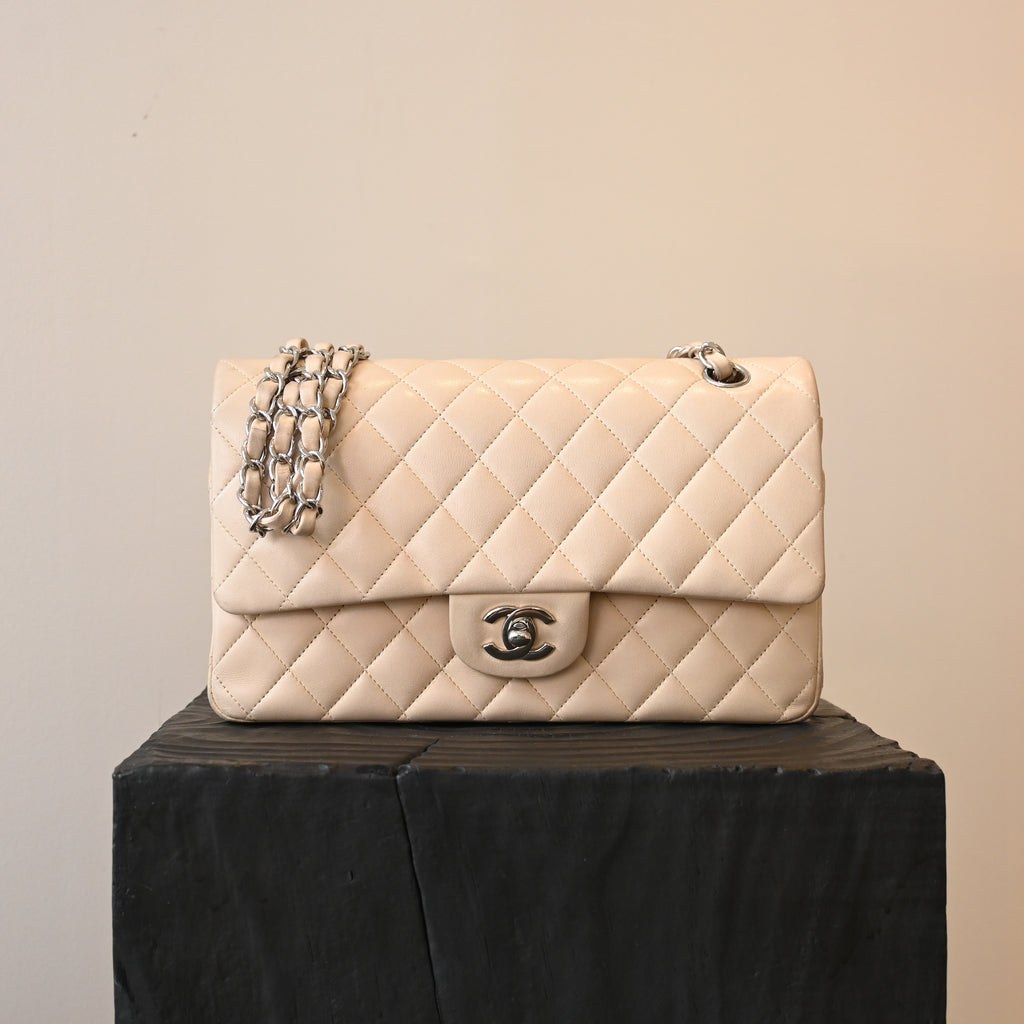 Chanel CF 25 Medium Classic Double Flap Beige Lambskin SHW