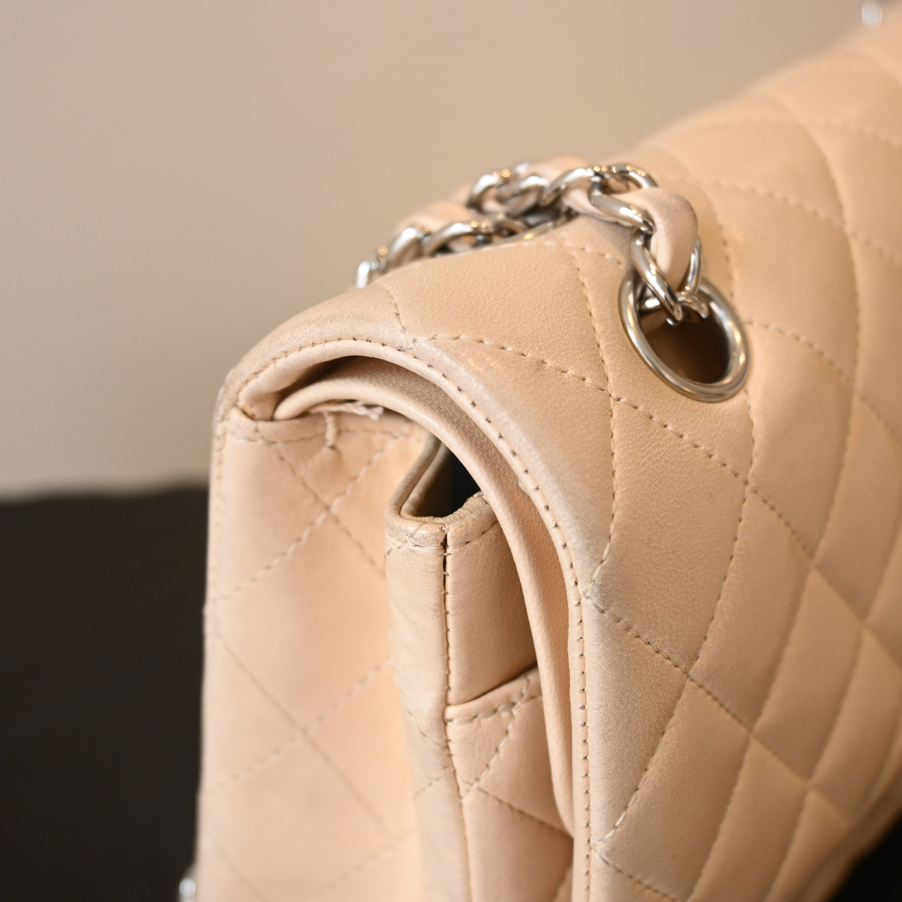 Chanel CF 25 Medium Classic Double Flap Beige Lambskin SHW