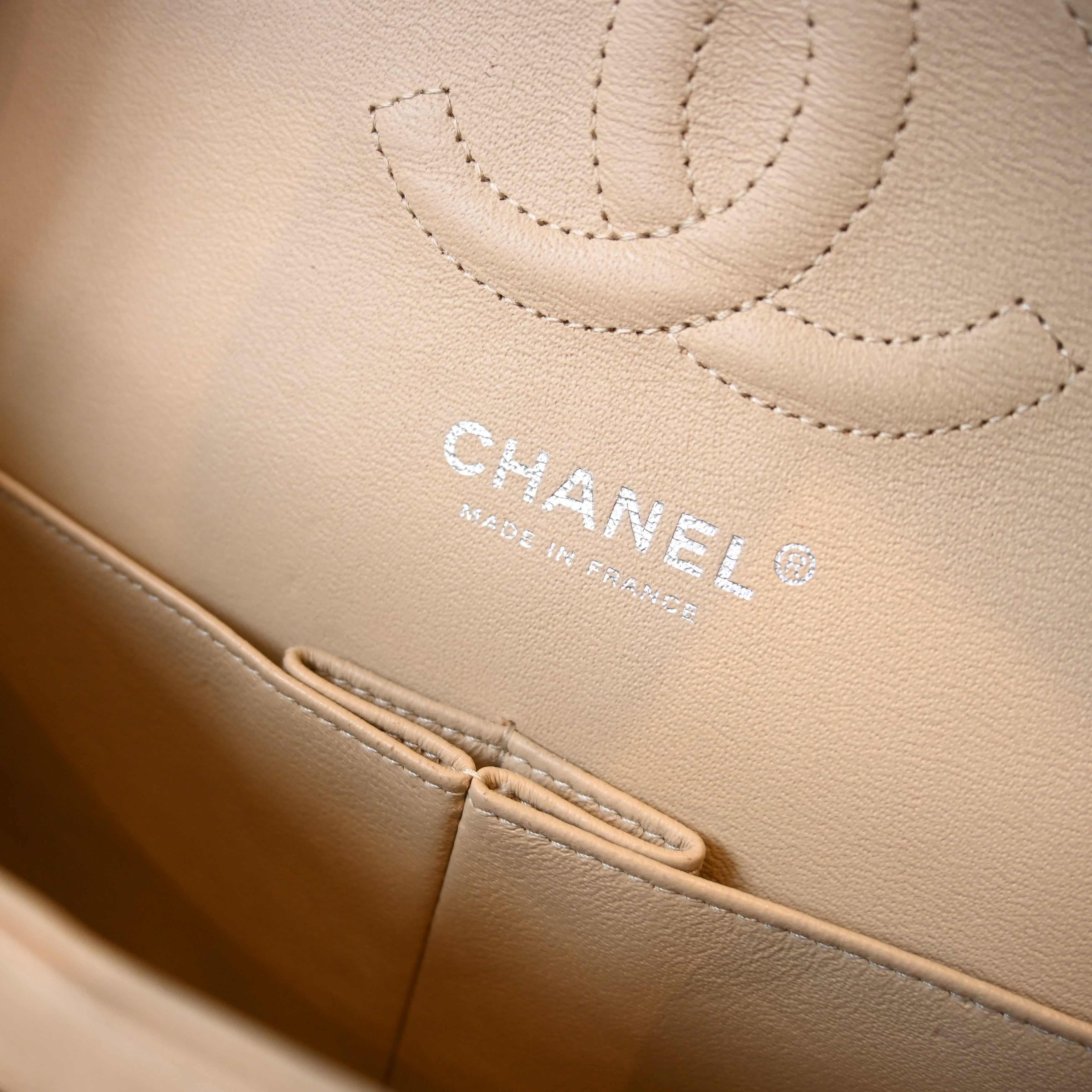 Chanel CF 25 Medium Classic Double Flap Beige Lambskin SHW